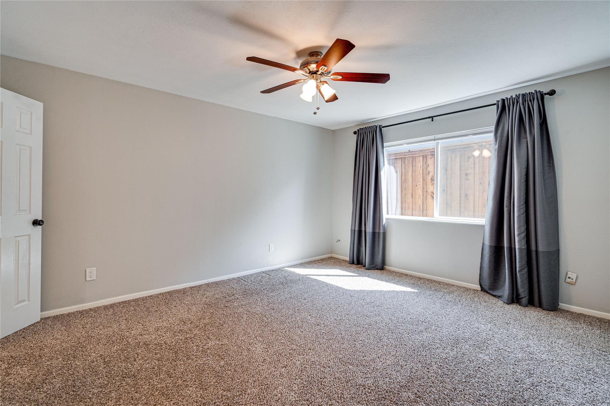 property viewer photo 29
