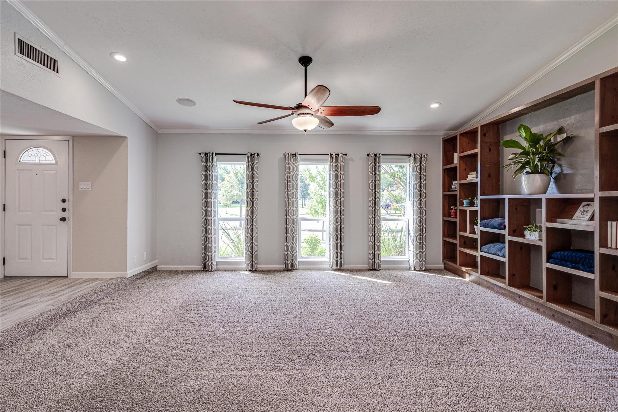 property viewer photo 4