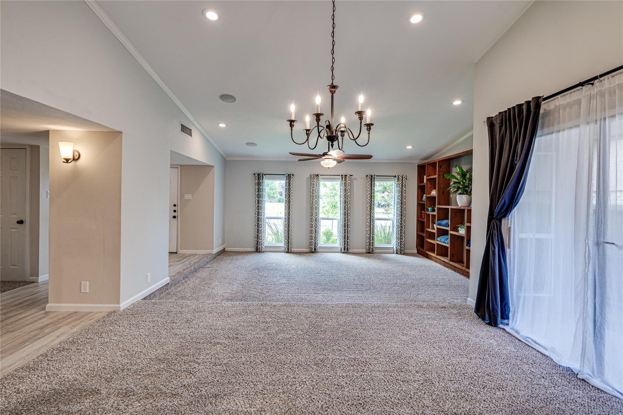 property viewer photo 8