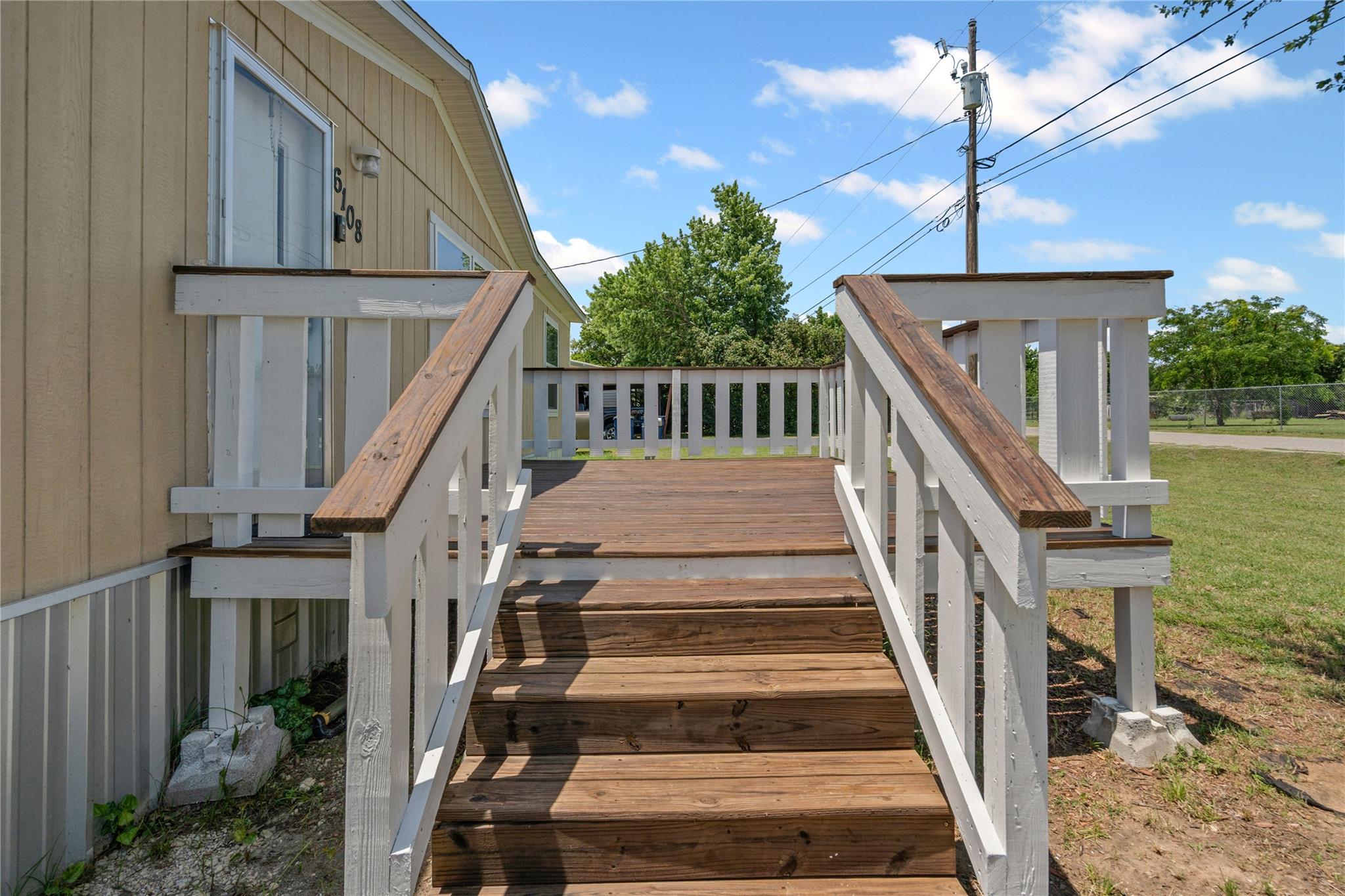 main property photo 3