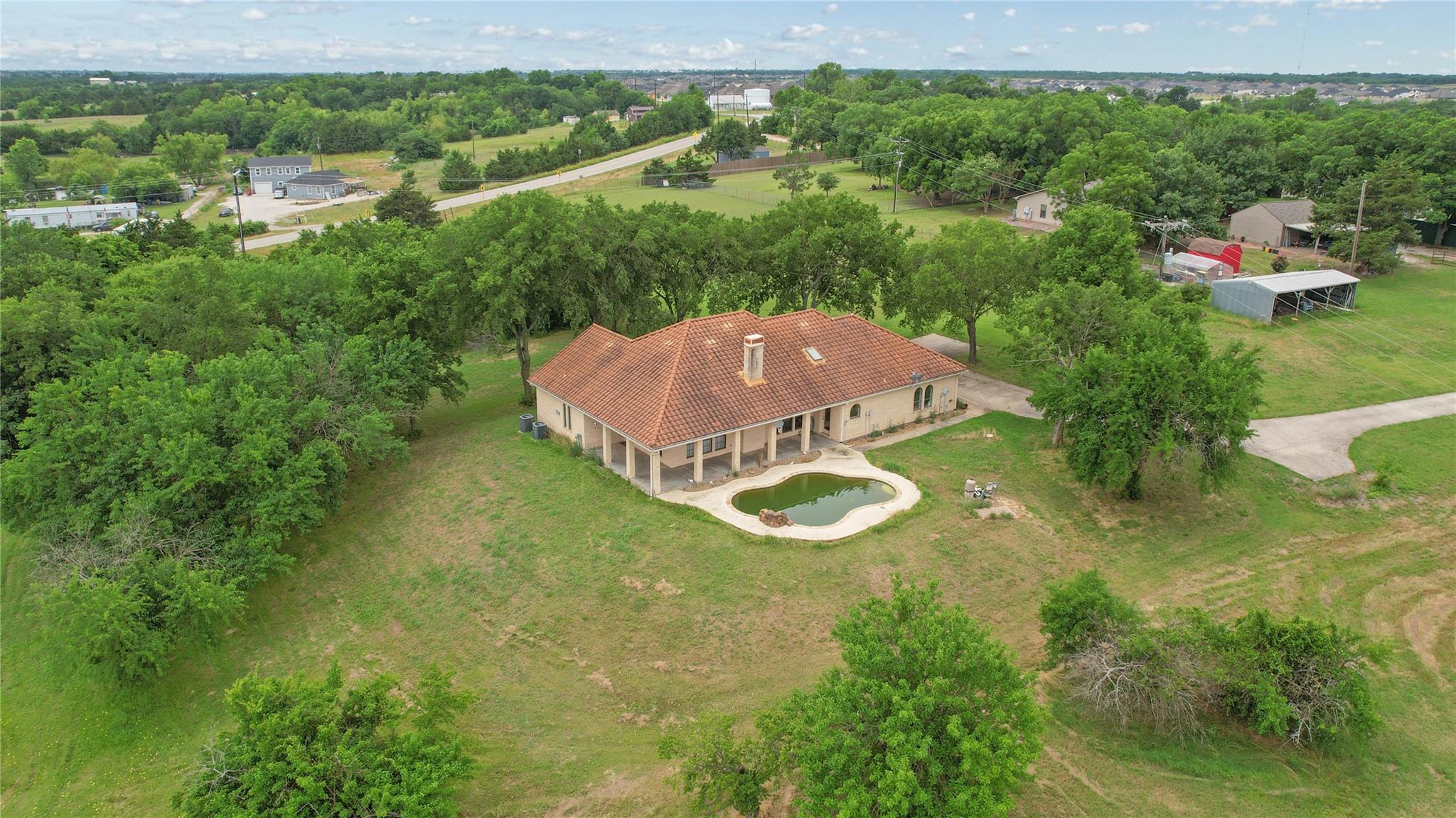 main property photo 22