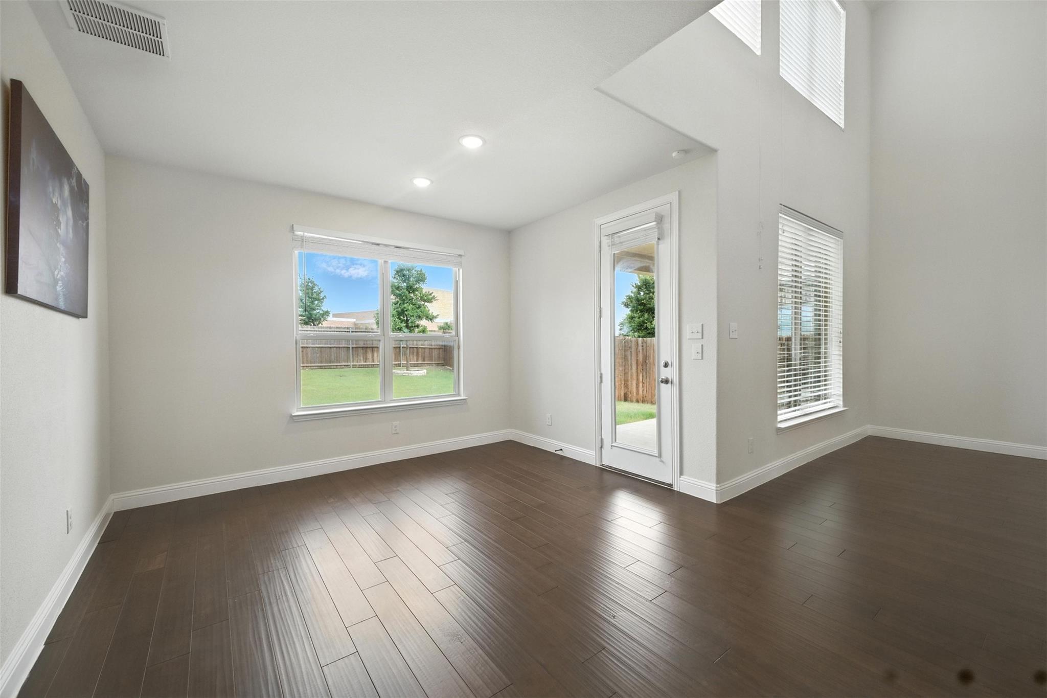 property viewer photo 8