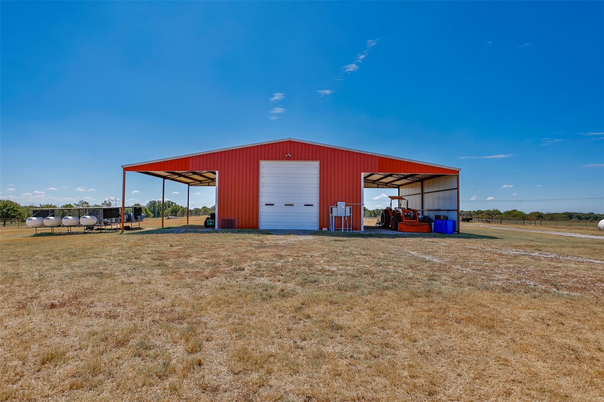 main property photo 26