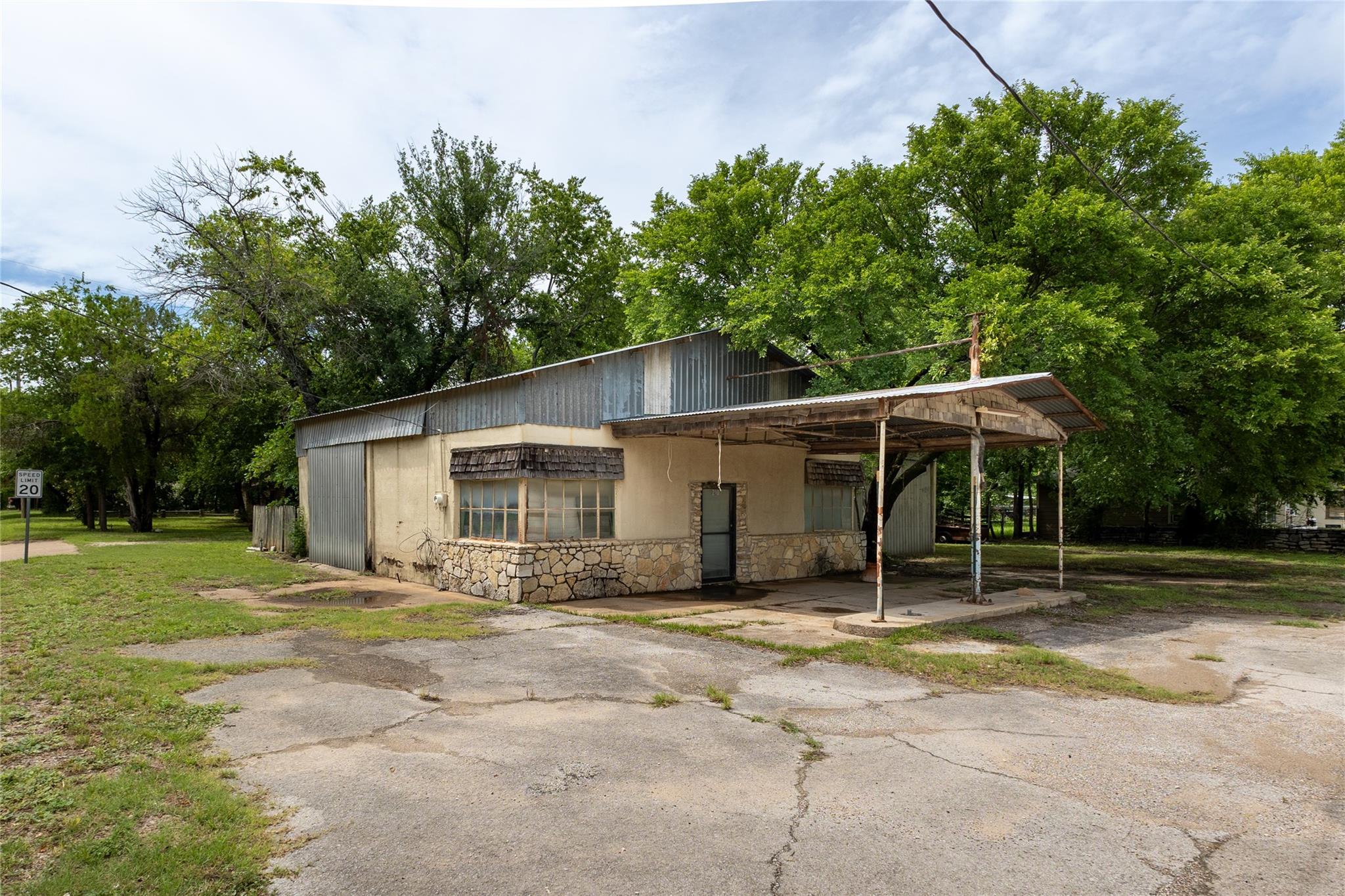 main property photo 29