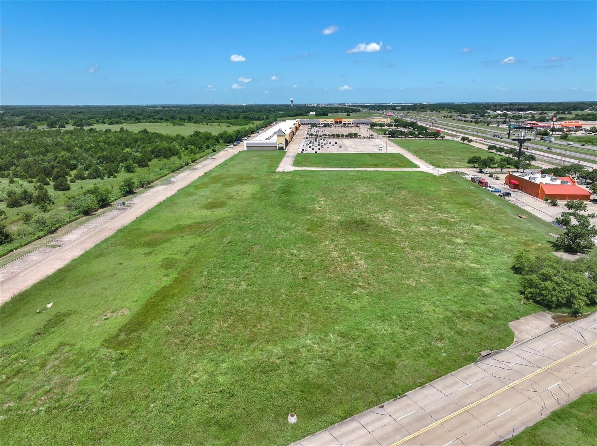 main property photo 11