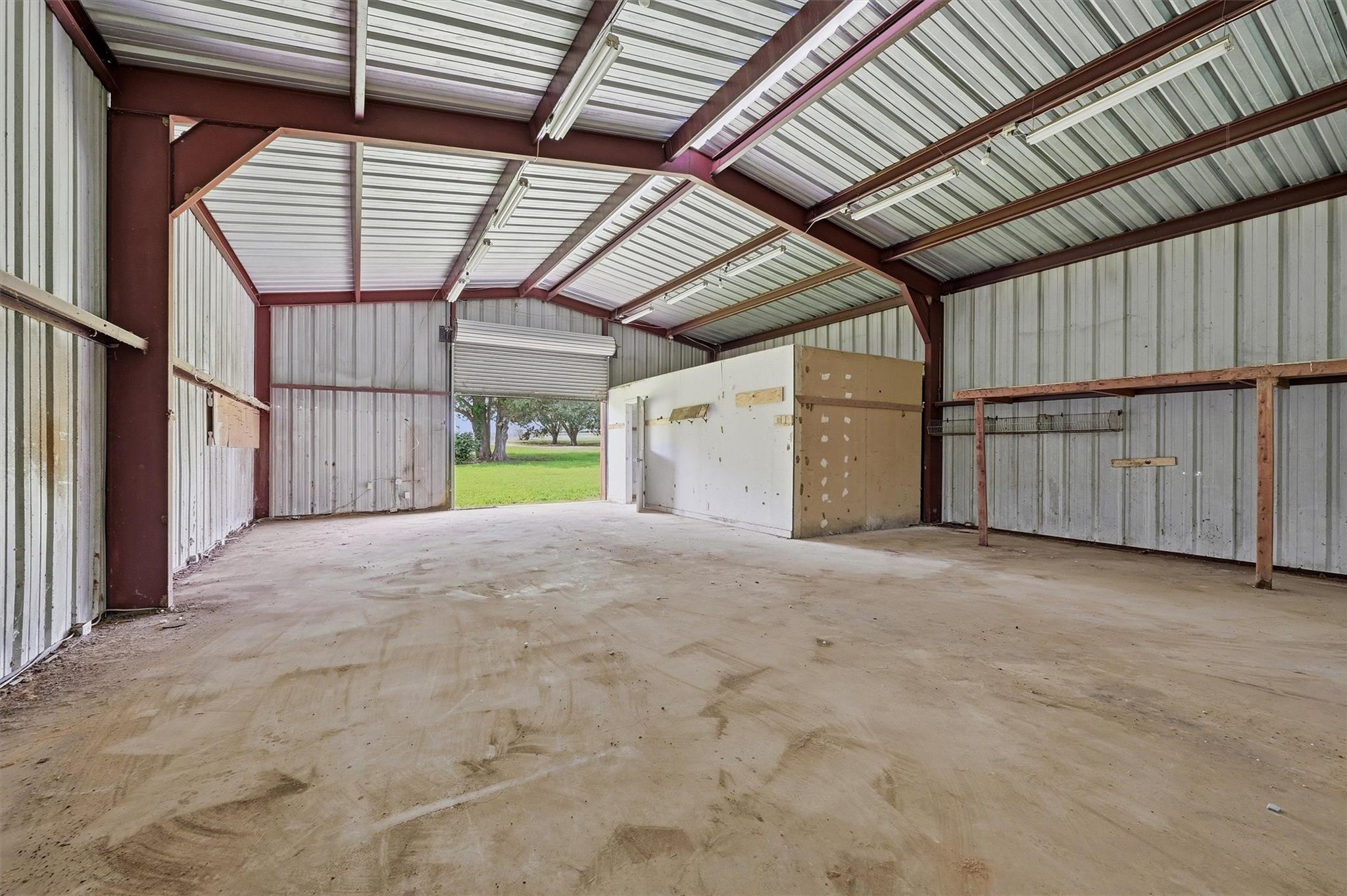 main property photo 17