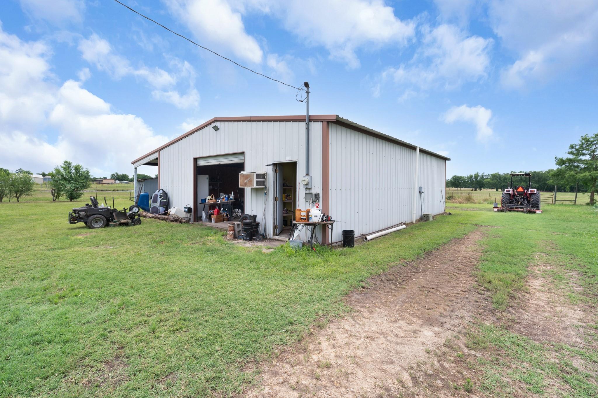 main property photo 27