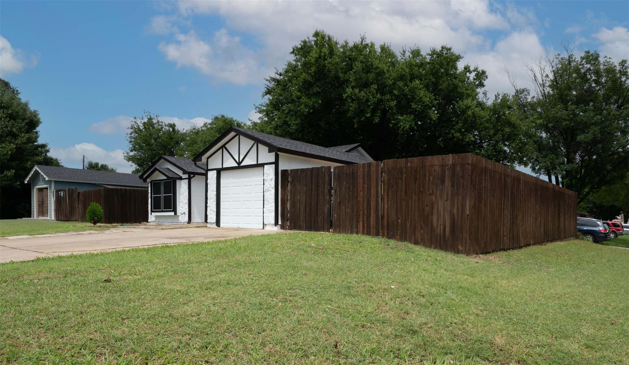 property viewer photo 2