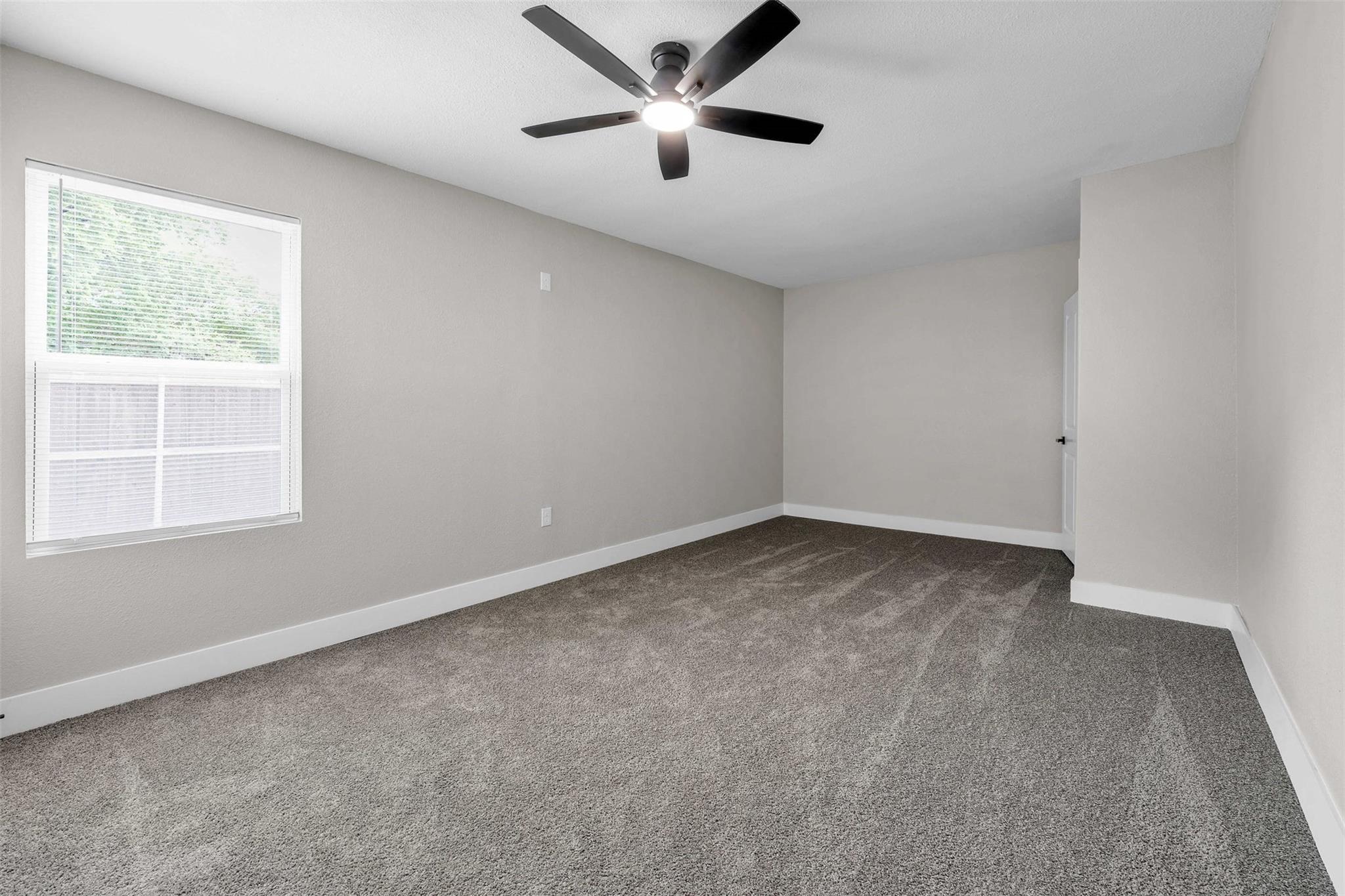 property viewer photo 20