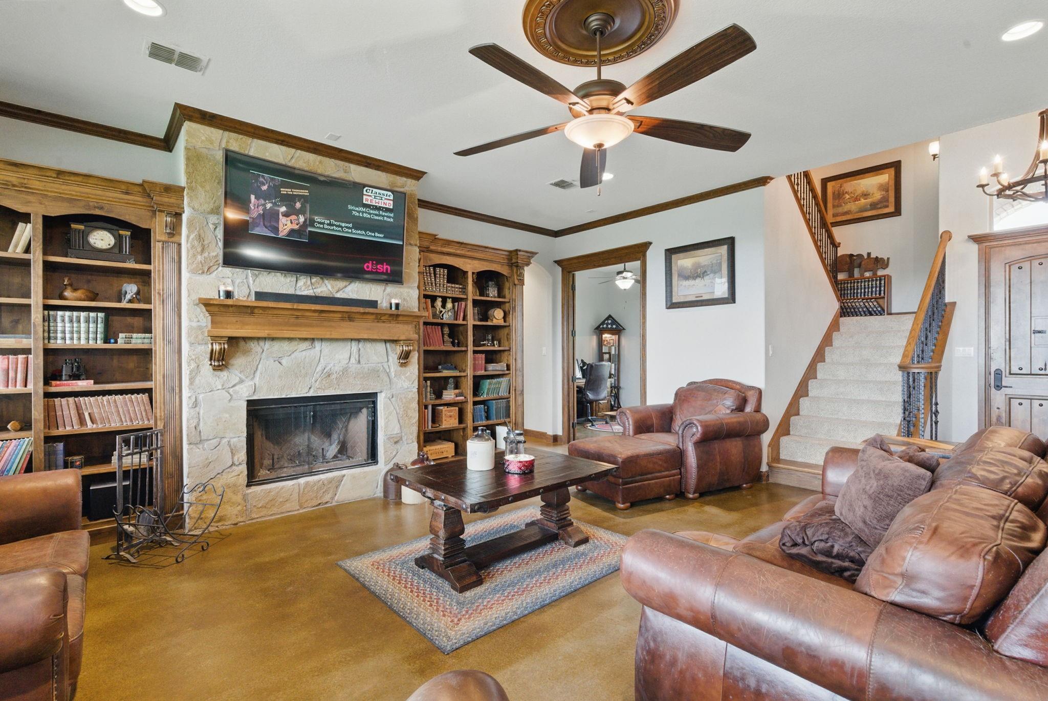 main property photo 13