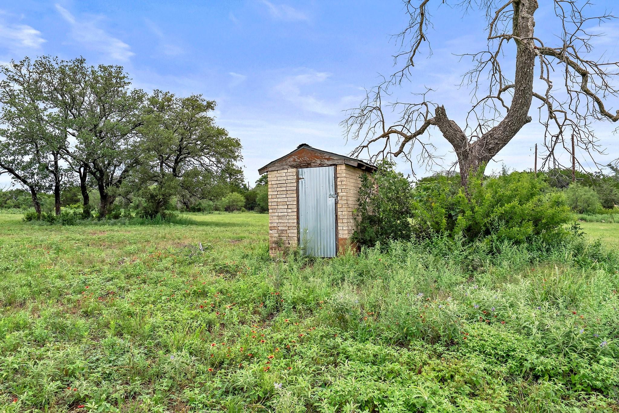 main property photo 27