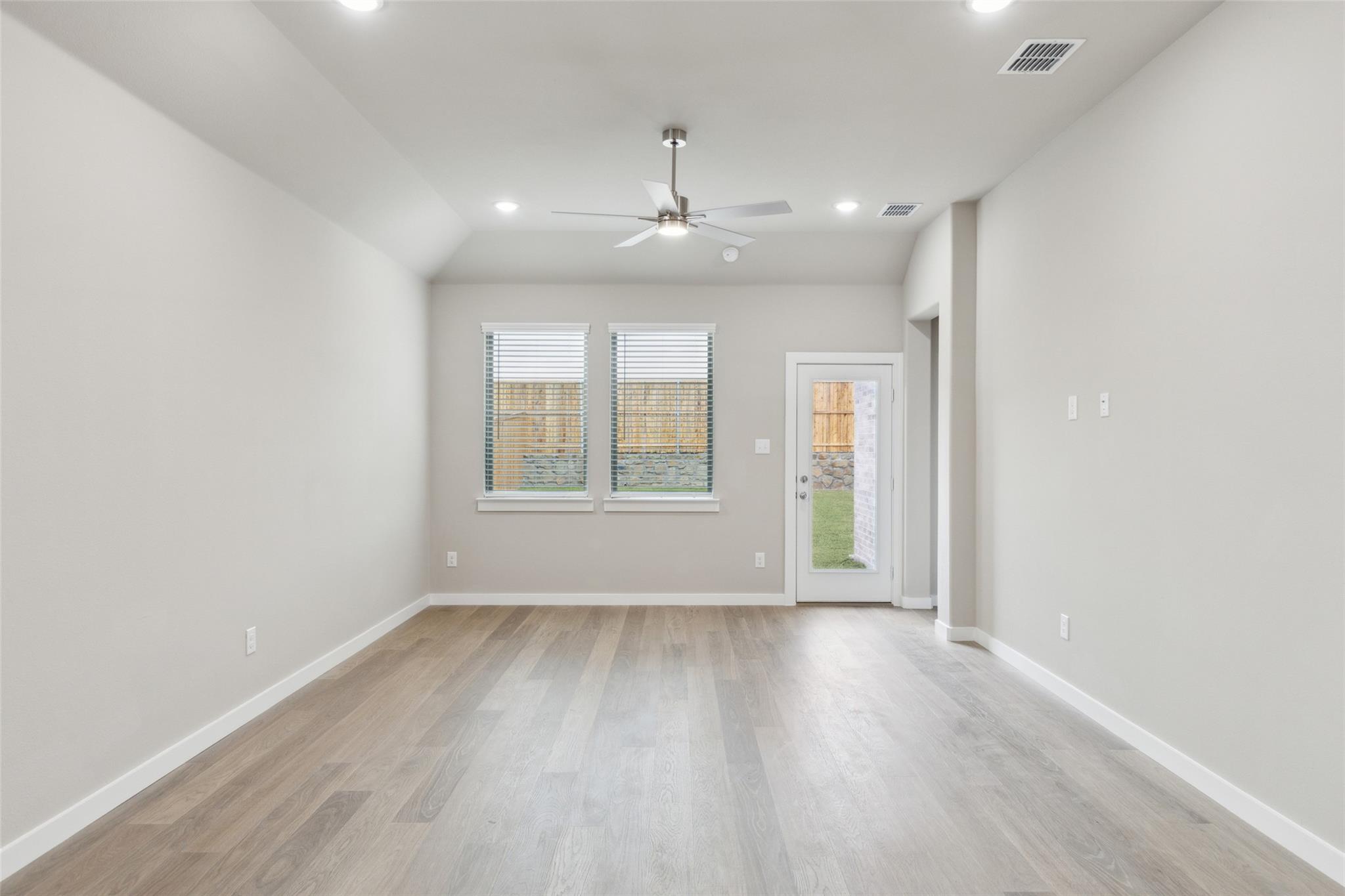 property viewer photo 13