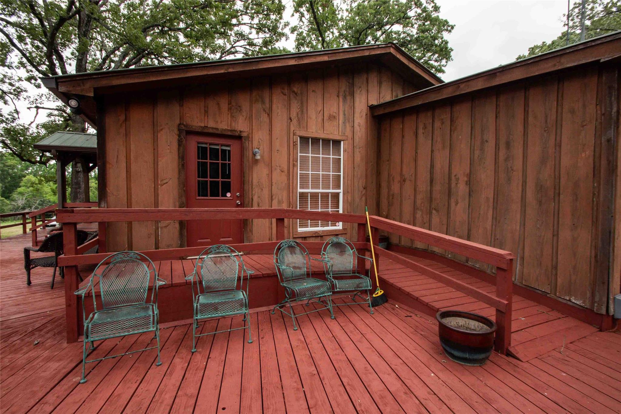 main property photo 17
