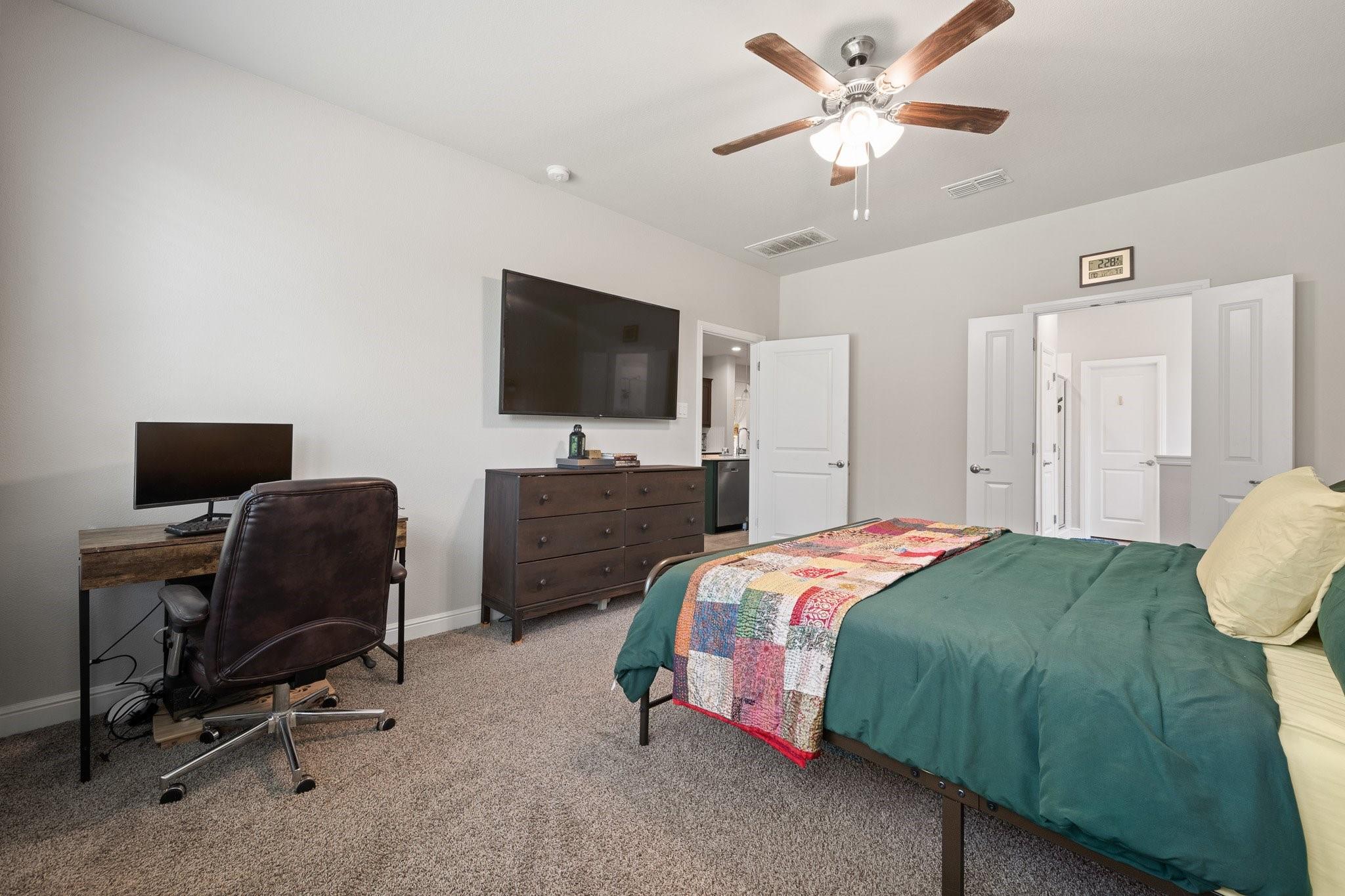 main property photo 16
