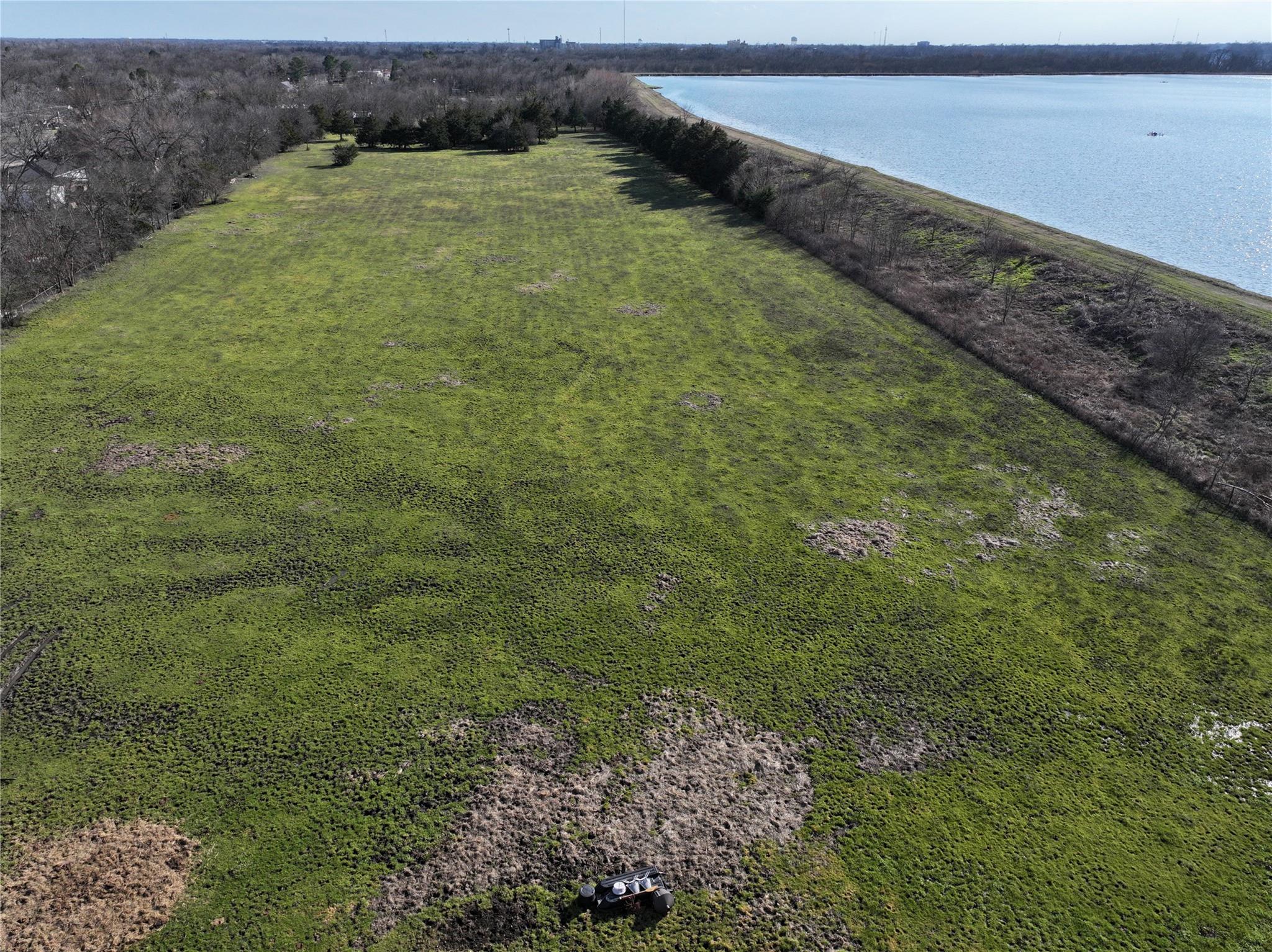 main property photo 14
