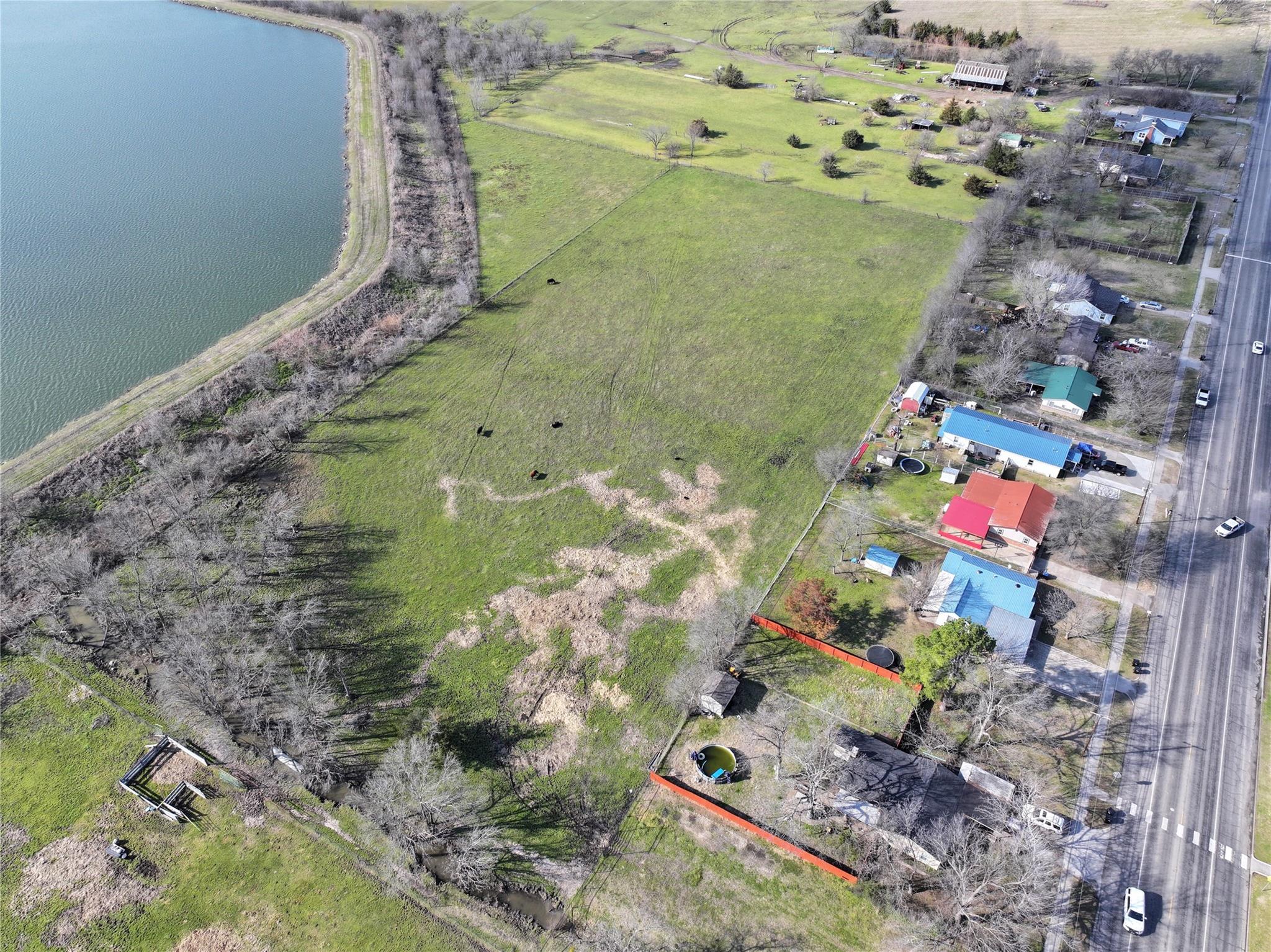 main property photo 4