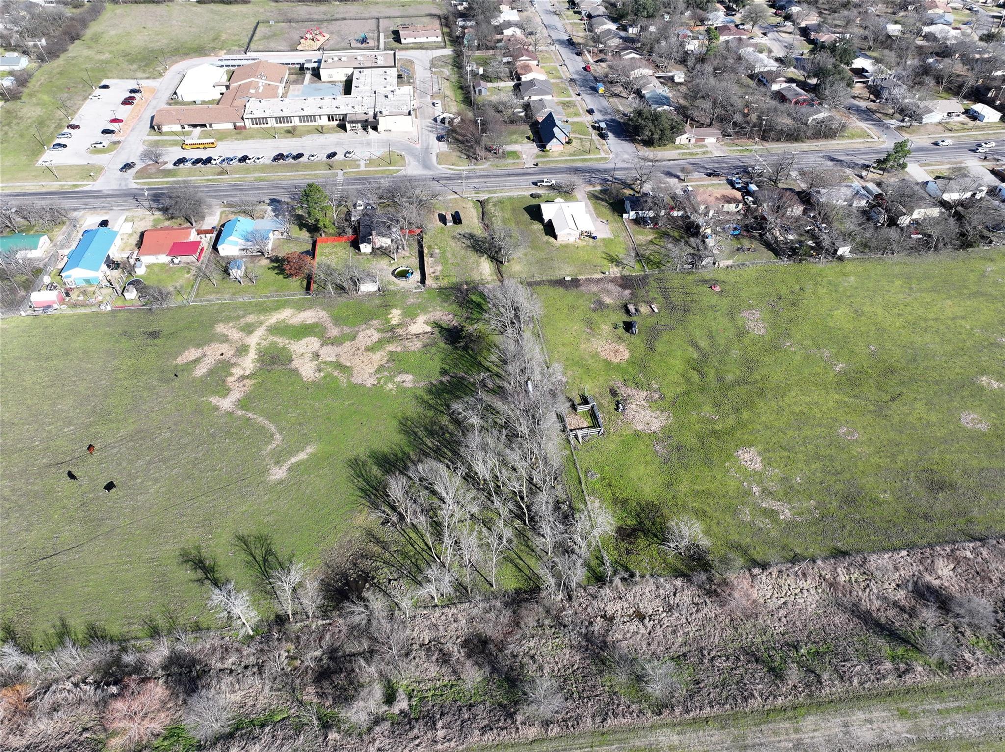 main property photo 8