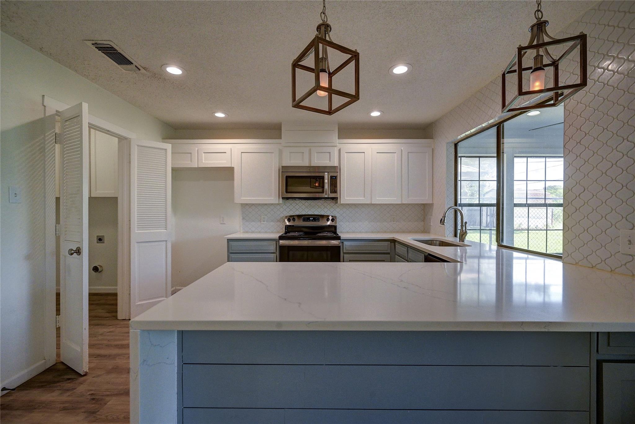 property viewer photo 13