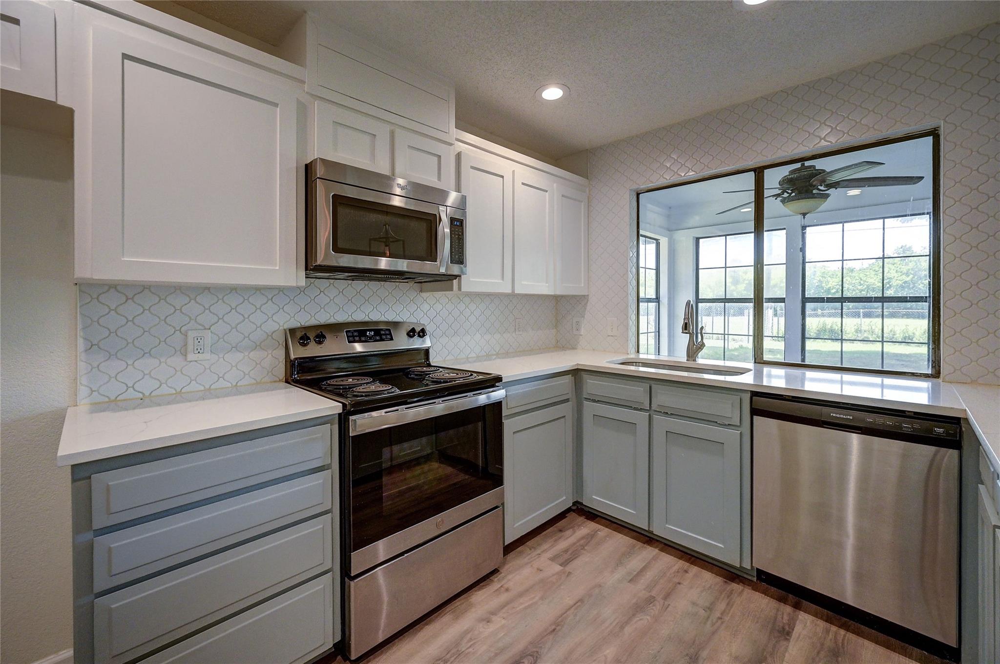 property viewer photo 15