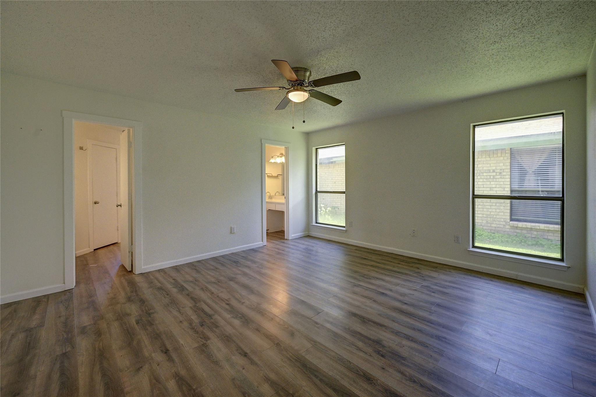 property viewer photo 18