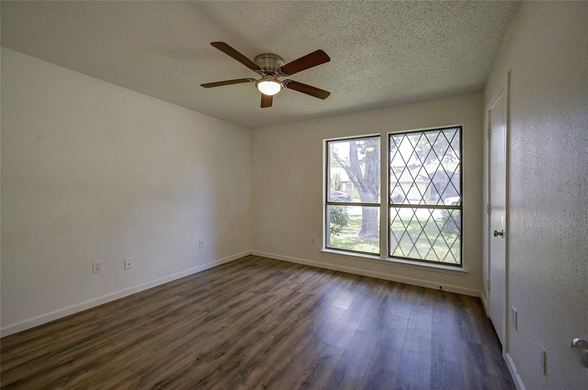 property viewer photo 29