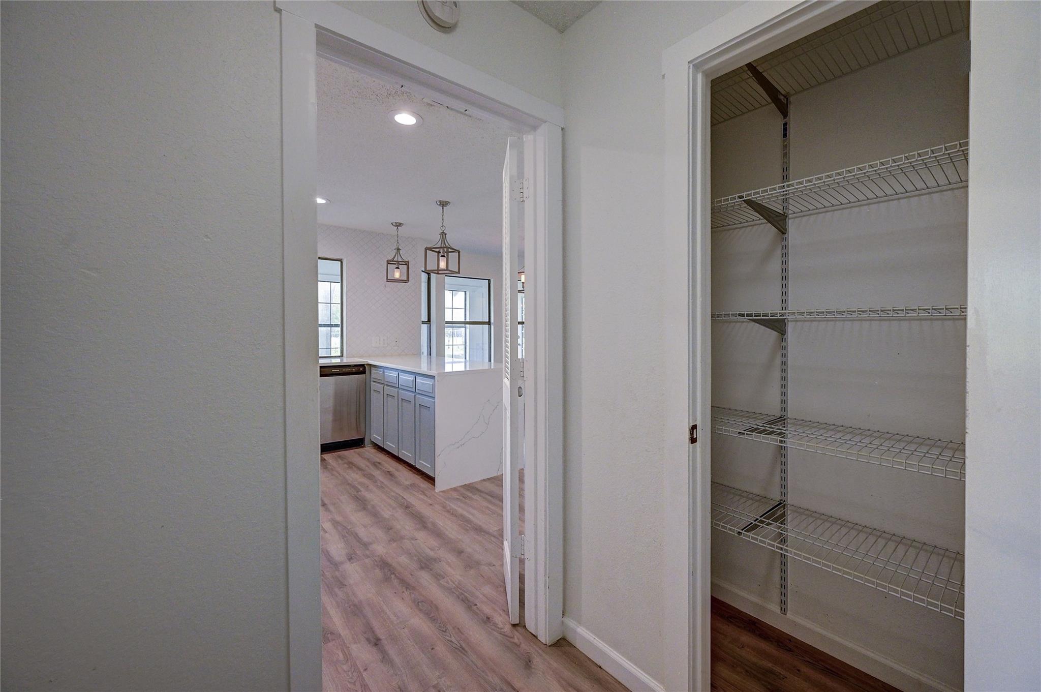 property viewer photo 30