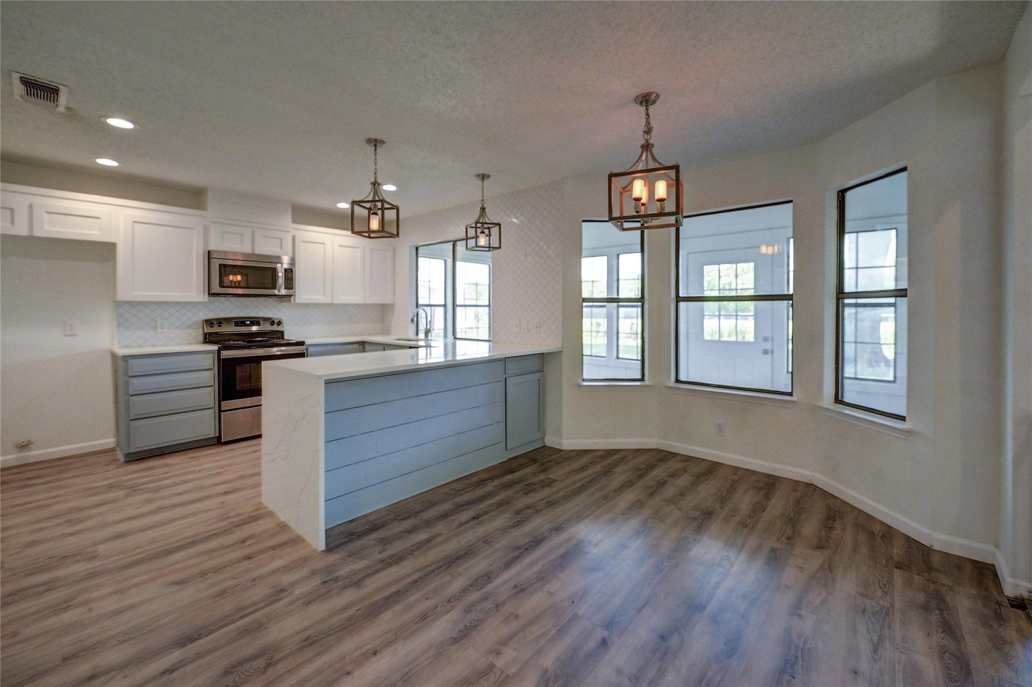 property viewer photo 5