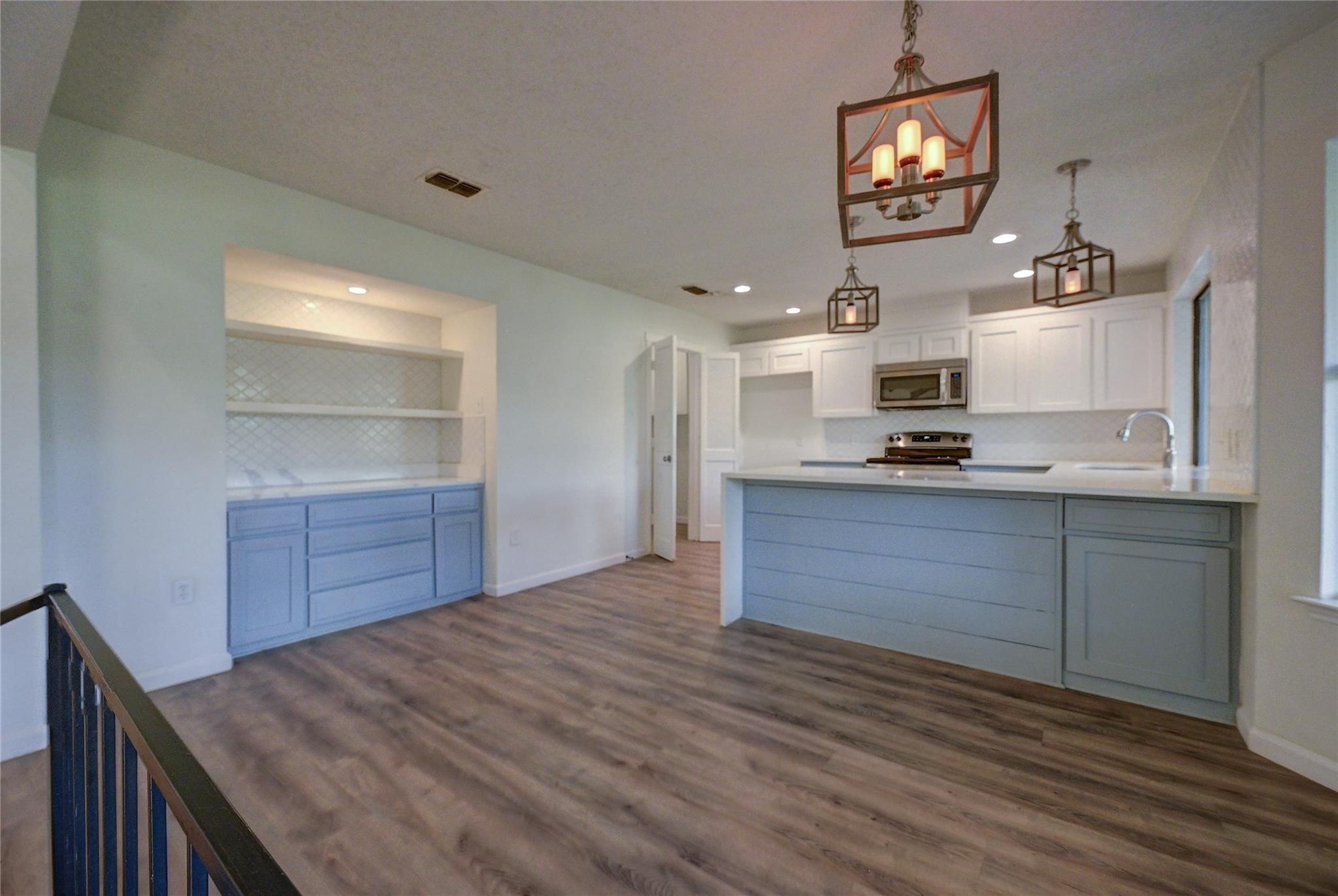 property viewer photo 7