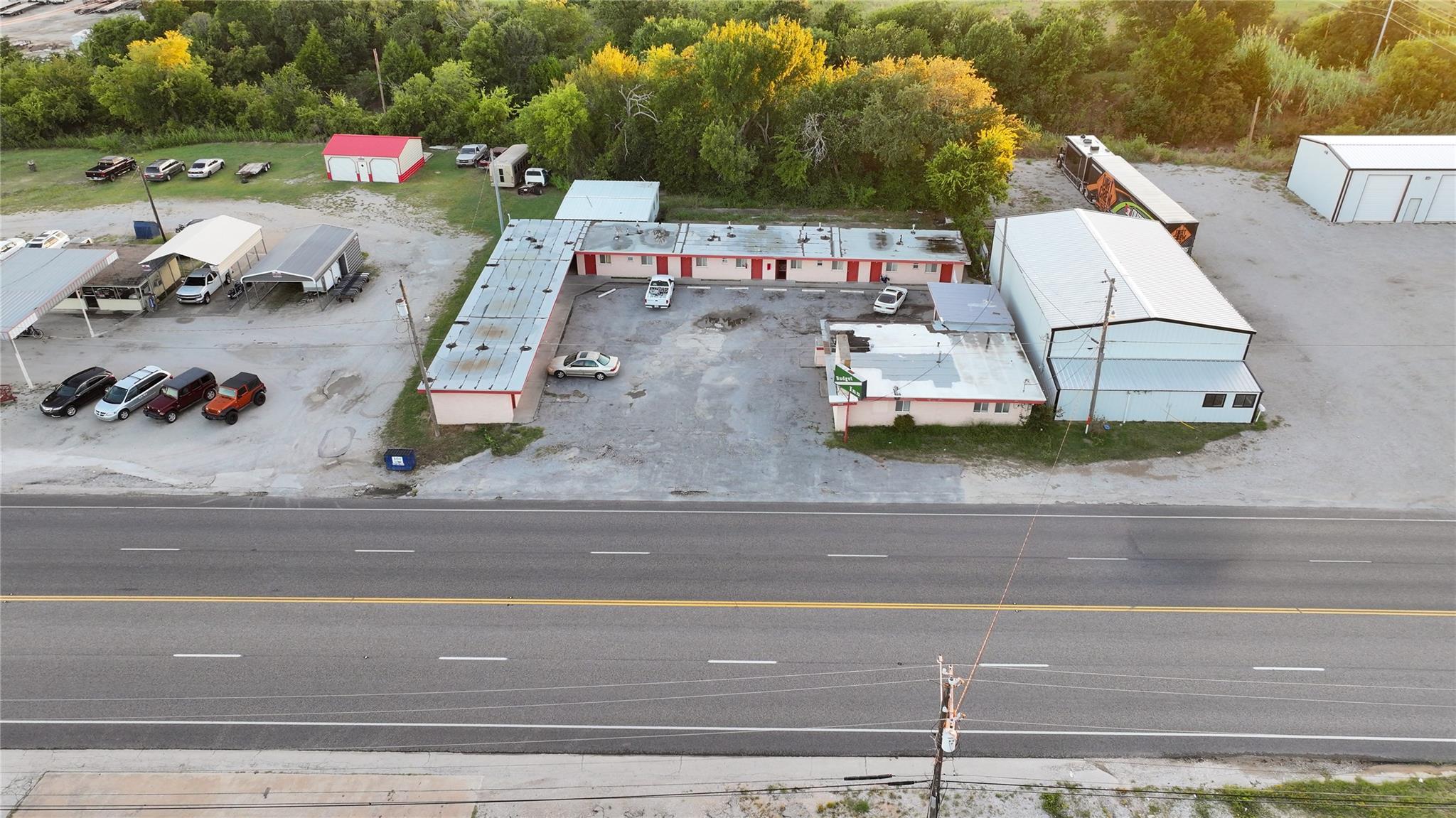 main property photo 8