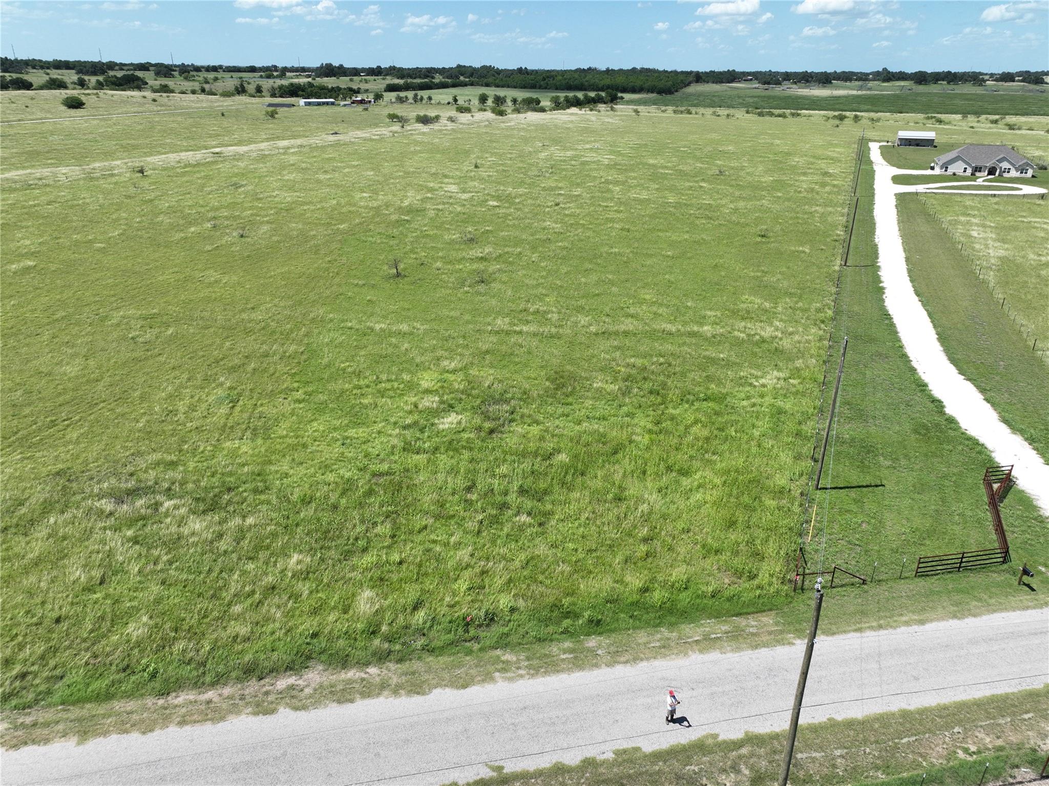 main property photo 6