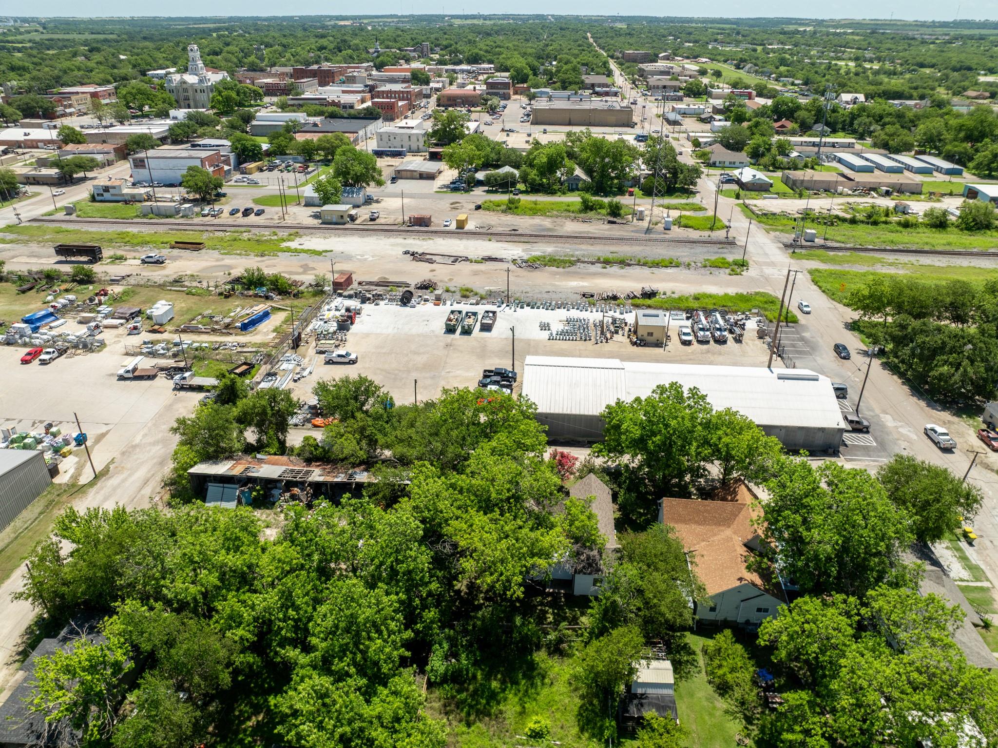 main property photo 24