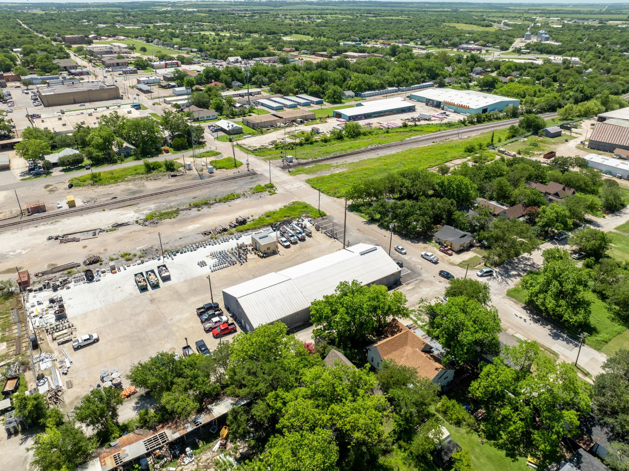 main property photo 25