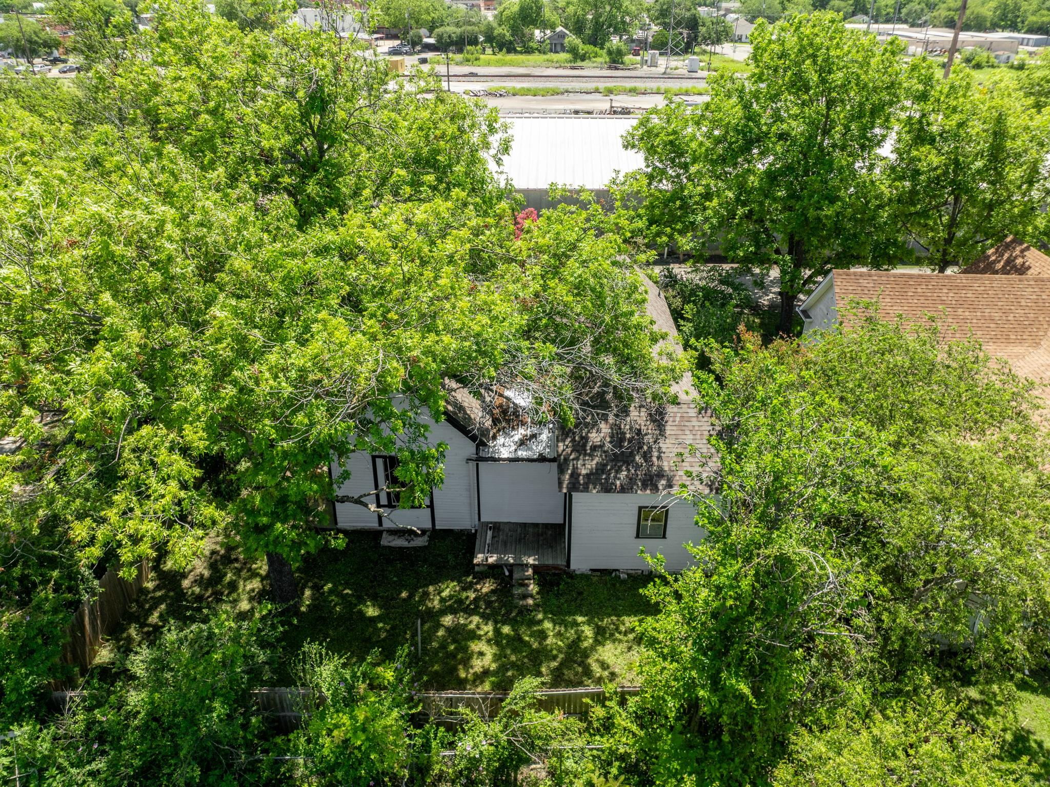 main property photo 26