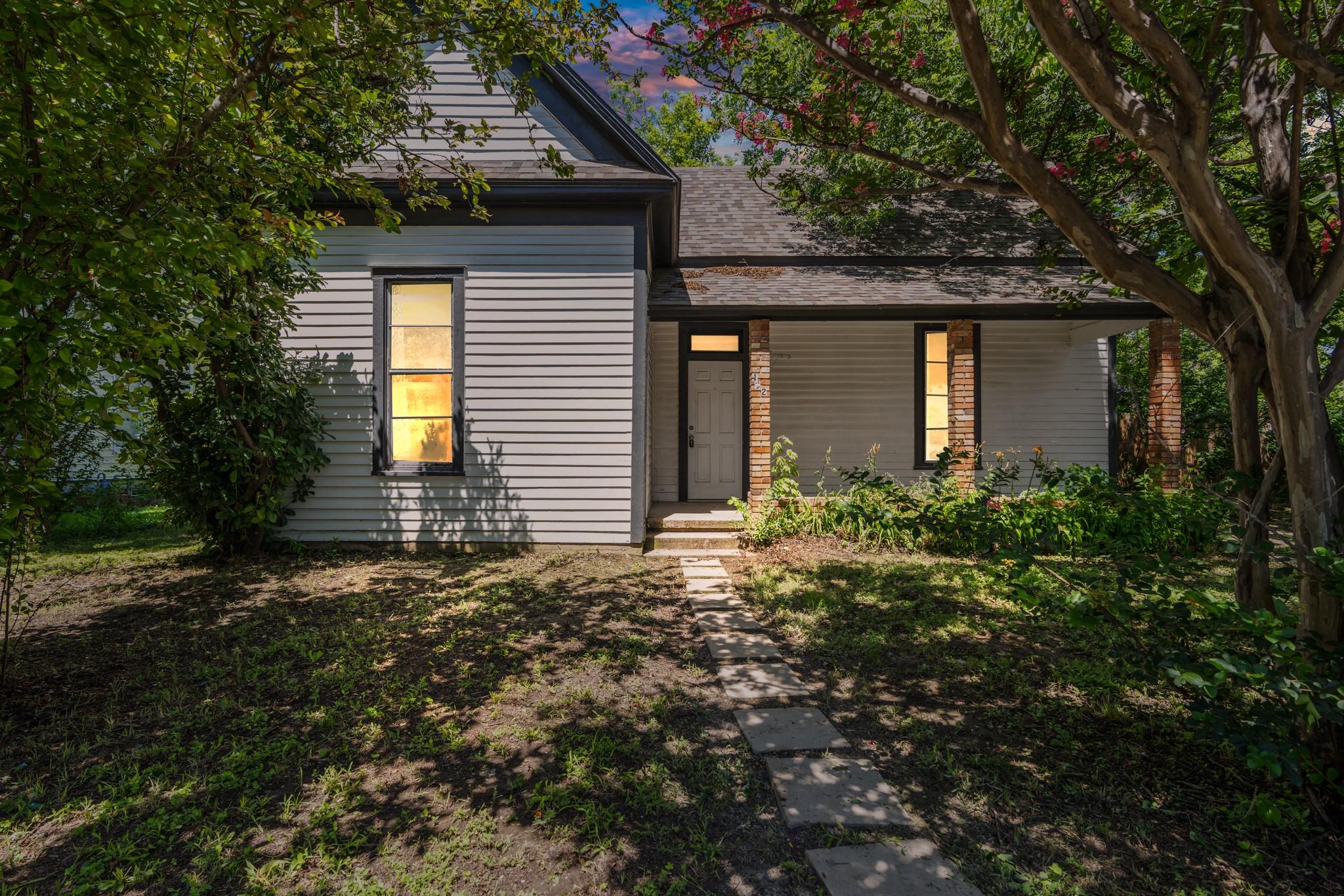 main property photo 28
