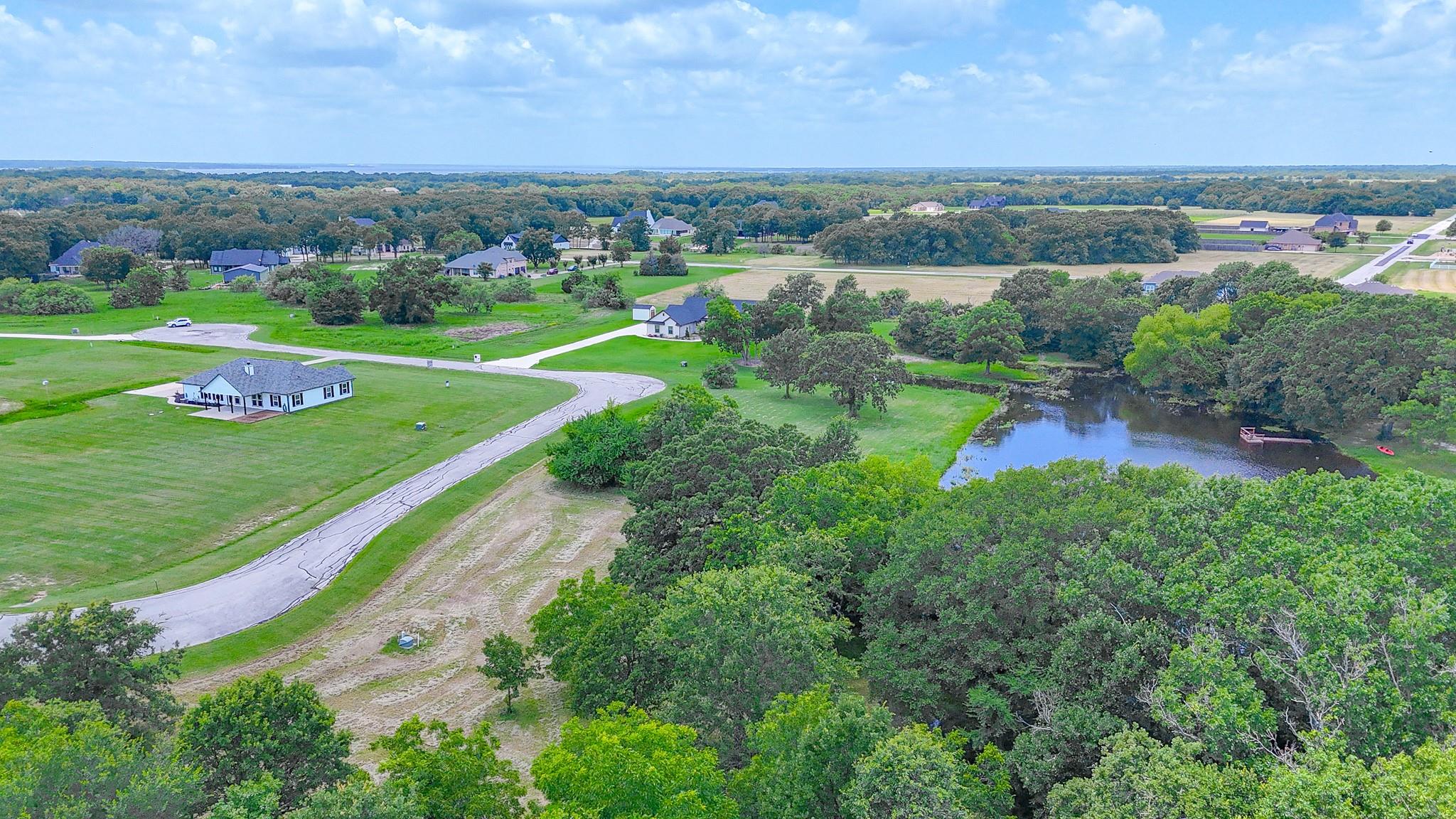 main property photo 25