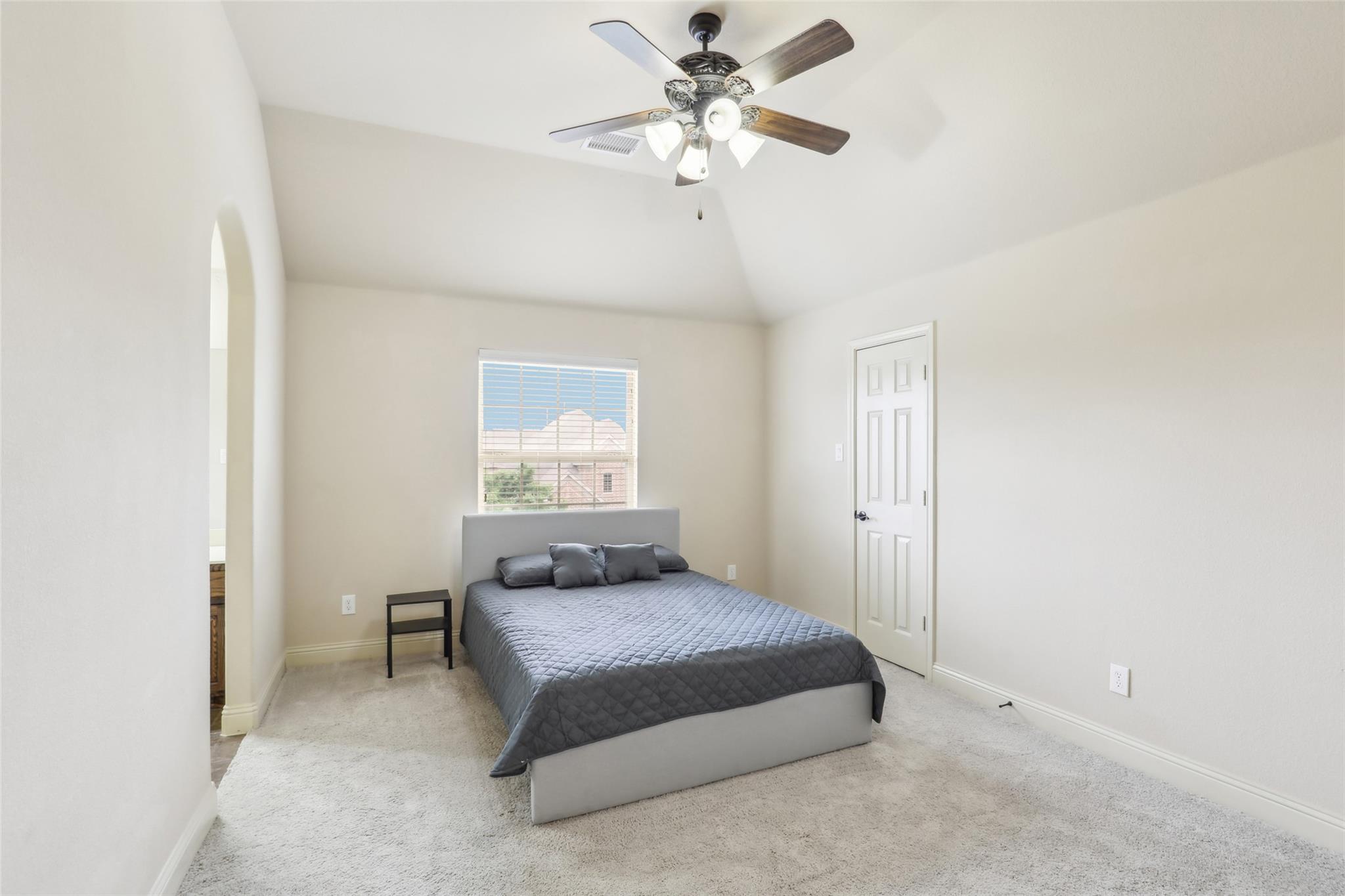 property viewer photo 23