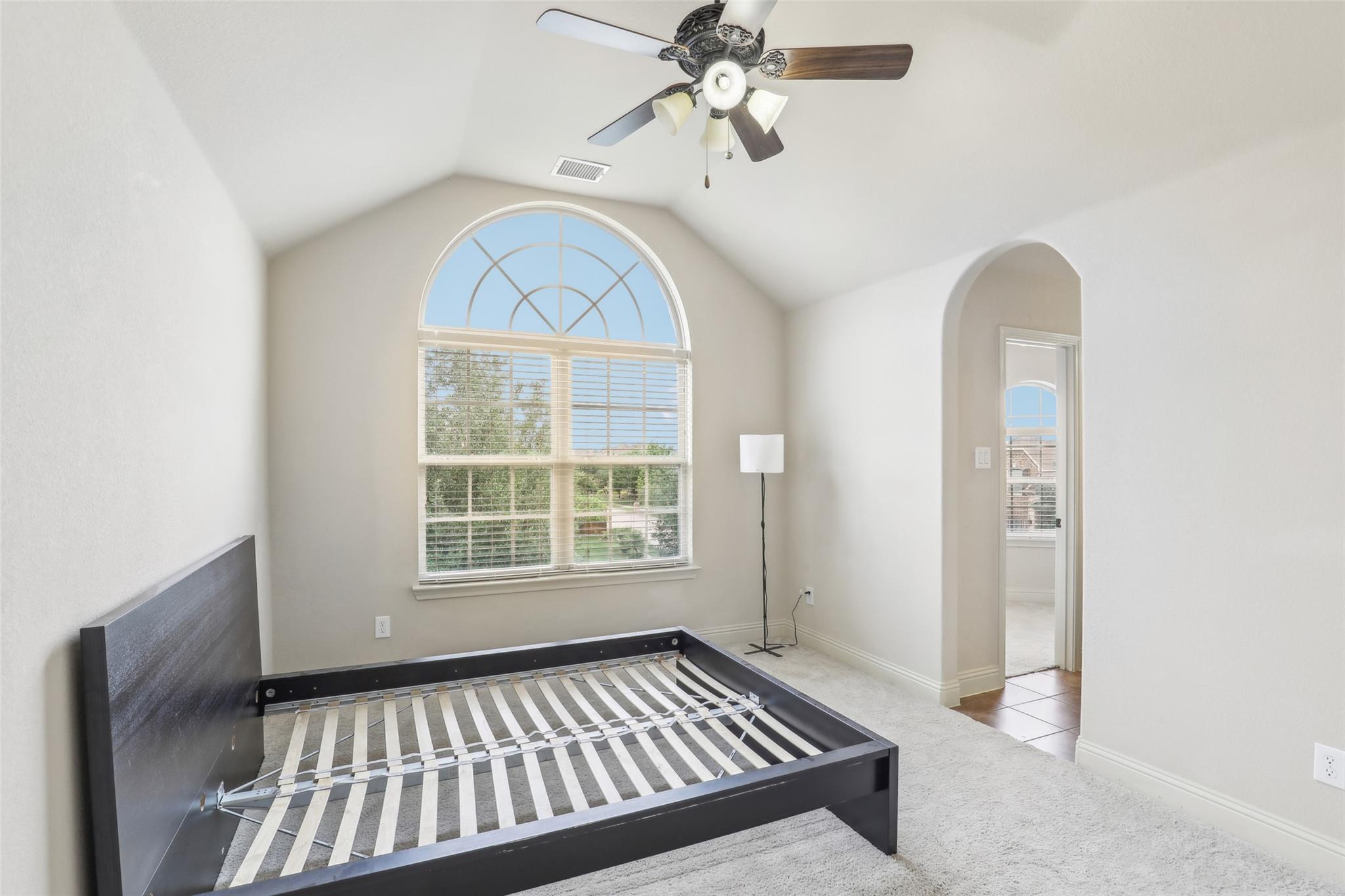 property viewer photo 25