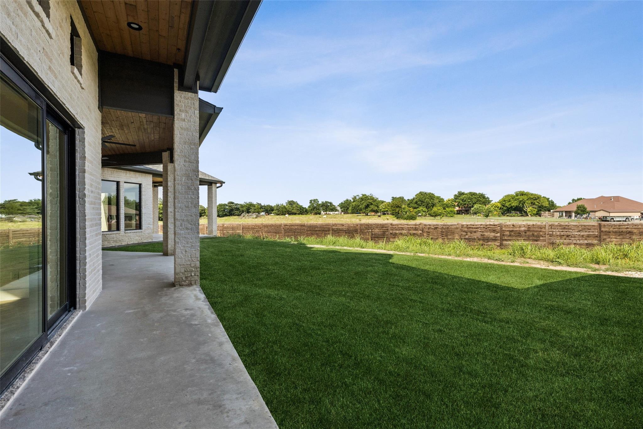 main property photo 30
