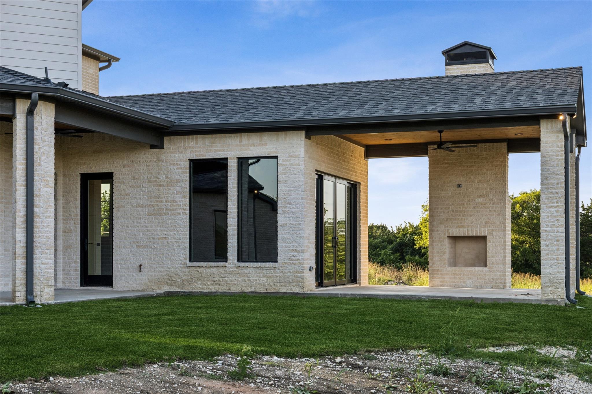 main property photo 31