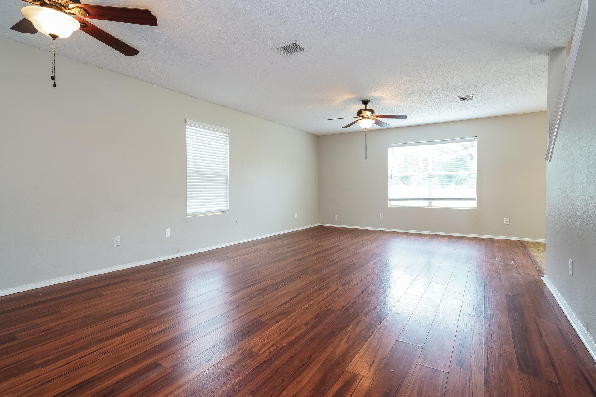 property viewer photo 2