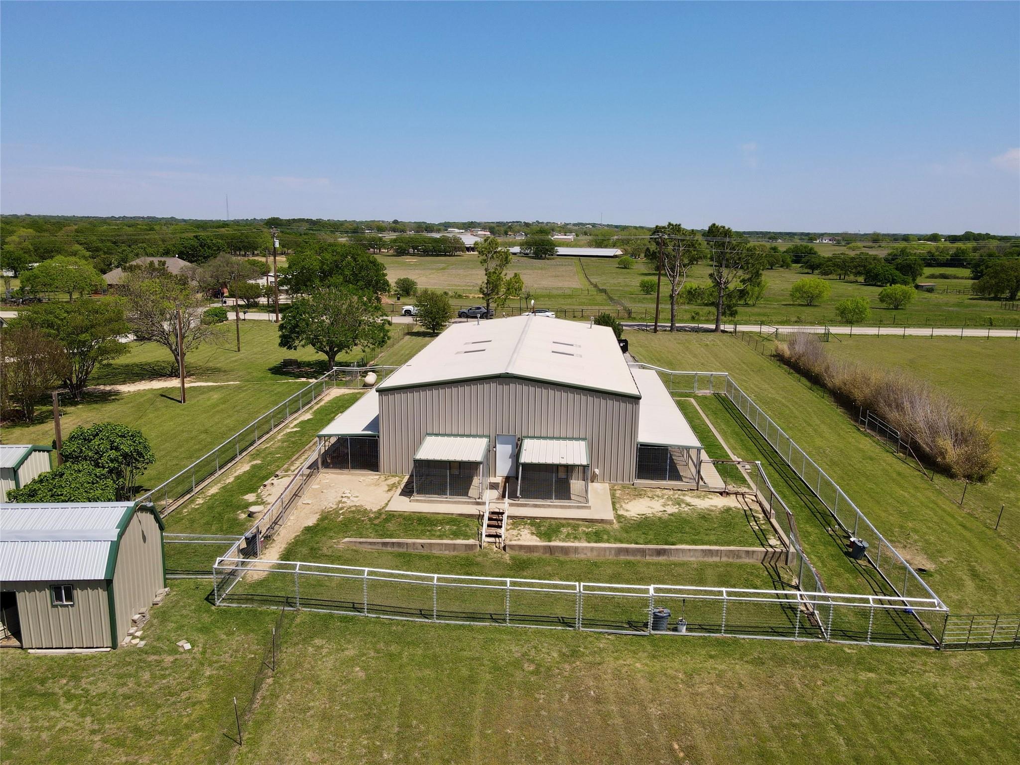 main property photo 3