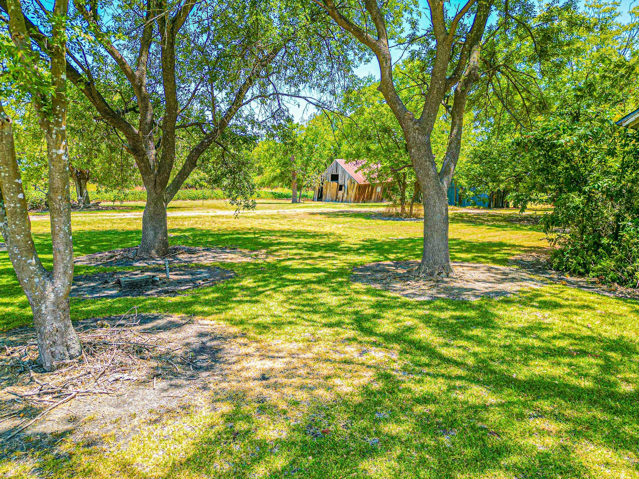 main property photo 9