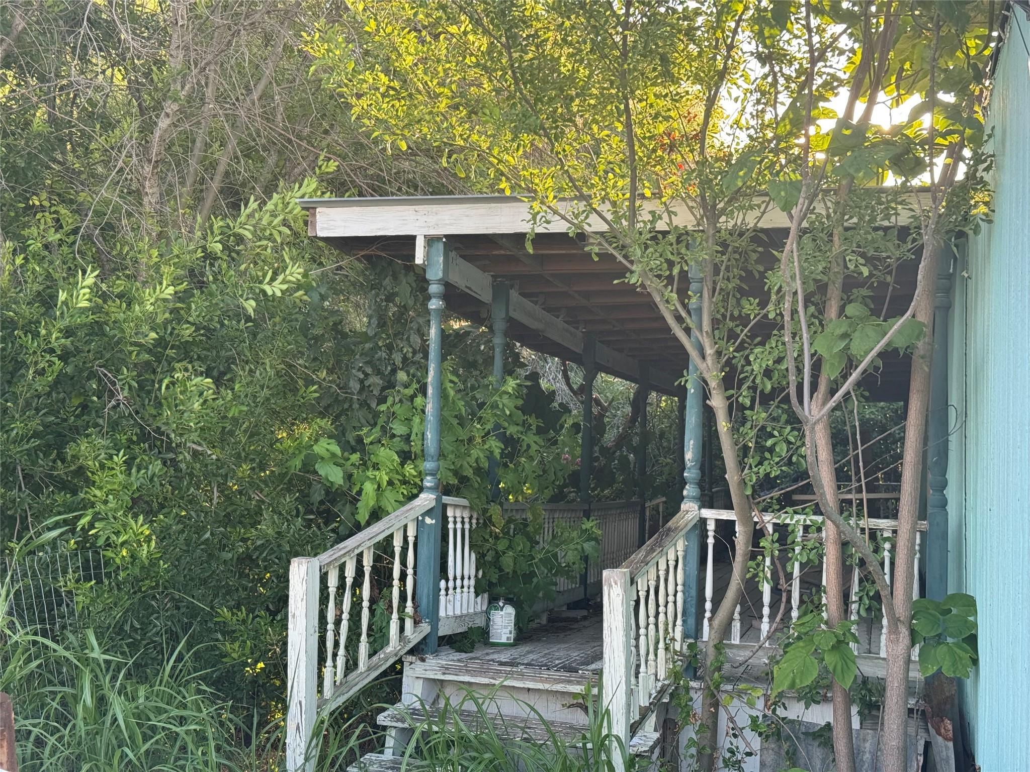 main property photo 23