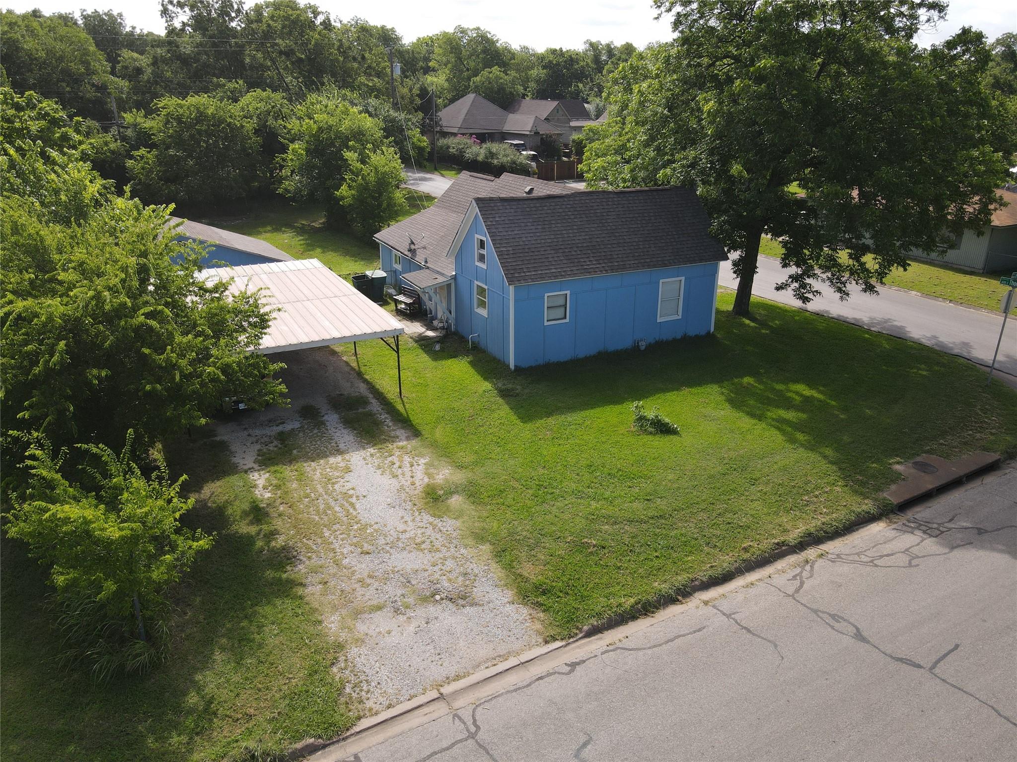 main property photo 11