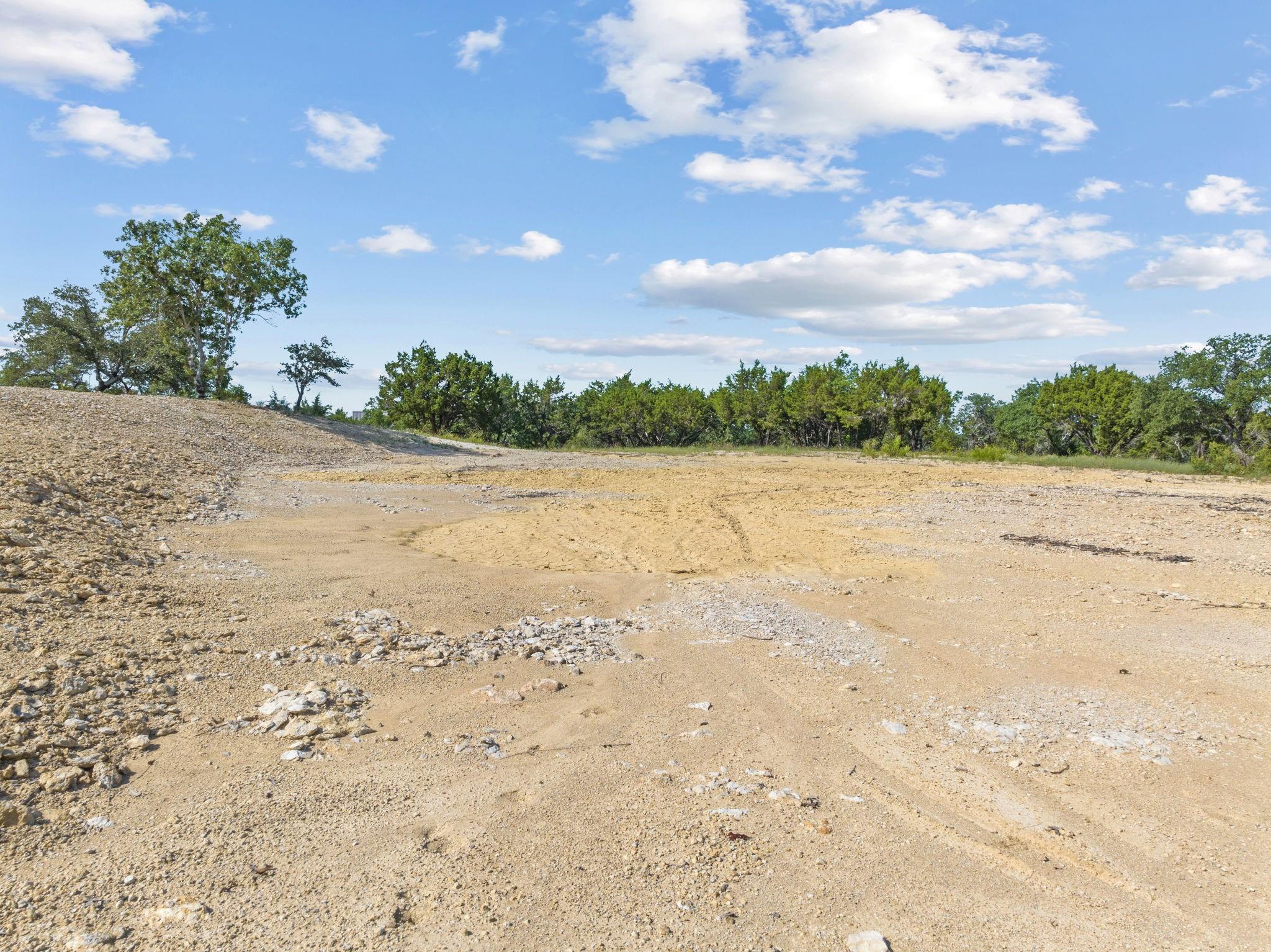 main property photo 10