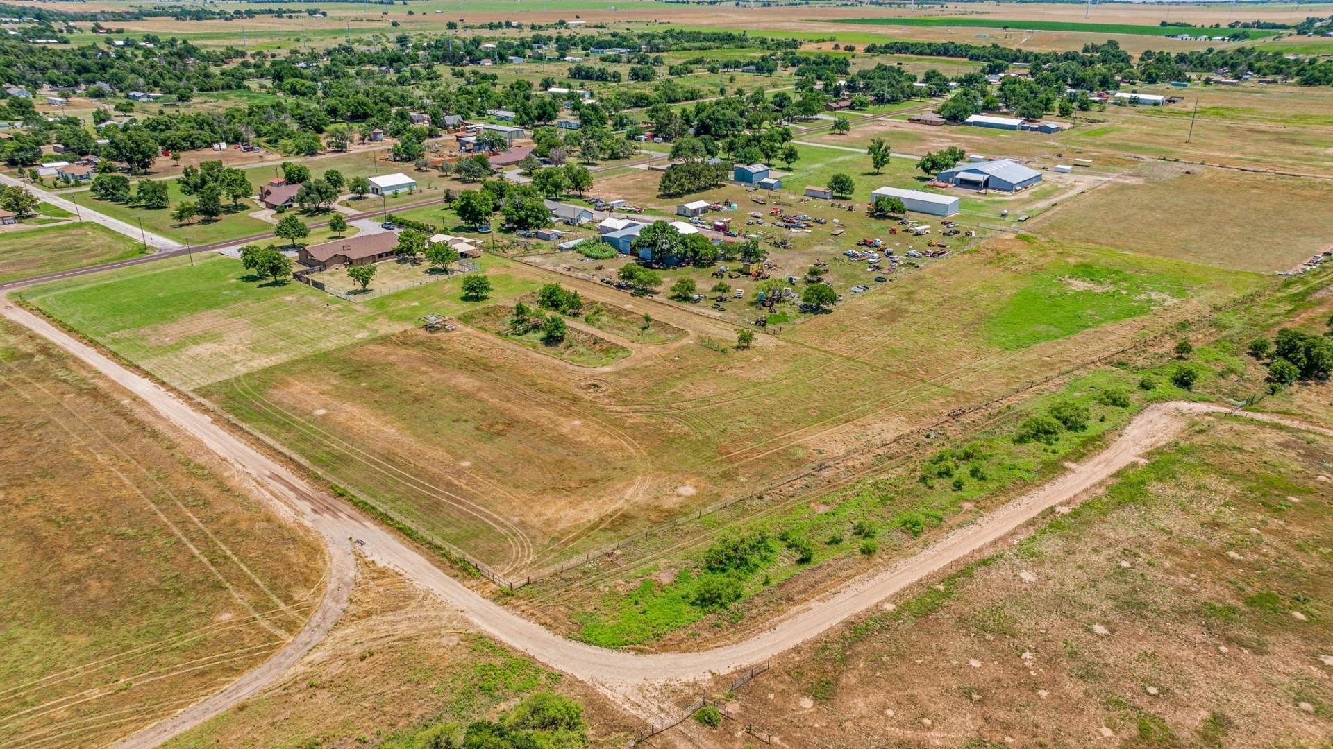 main property photo 9