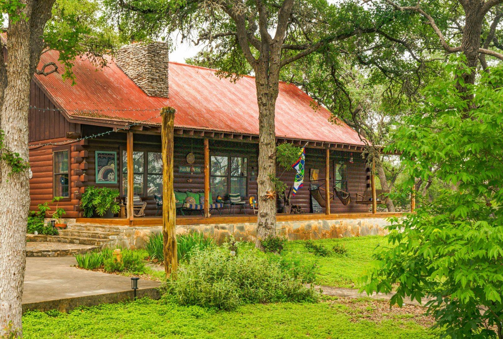 main property photo 2