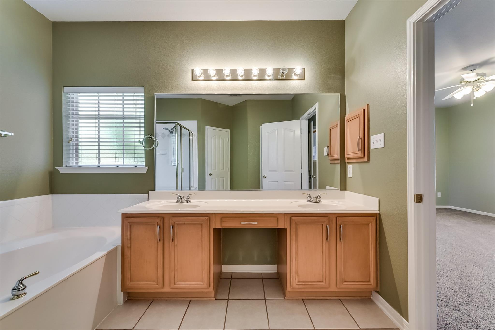 property viewer photo 25