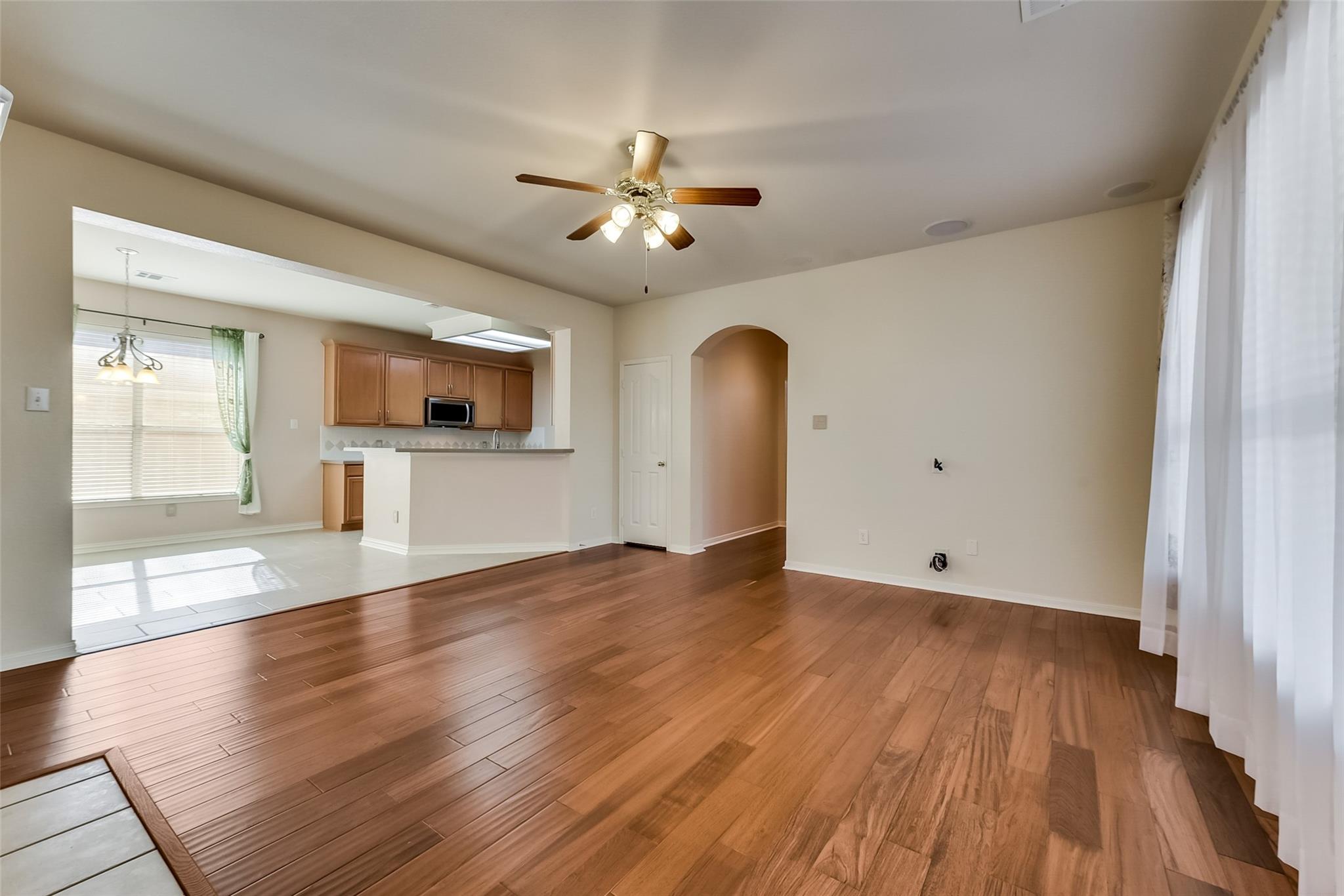 property viewer photo 3