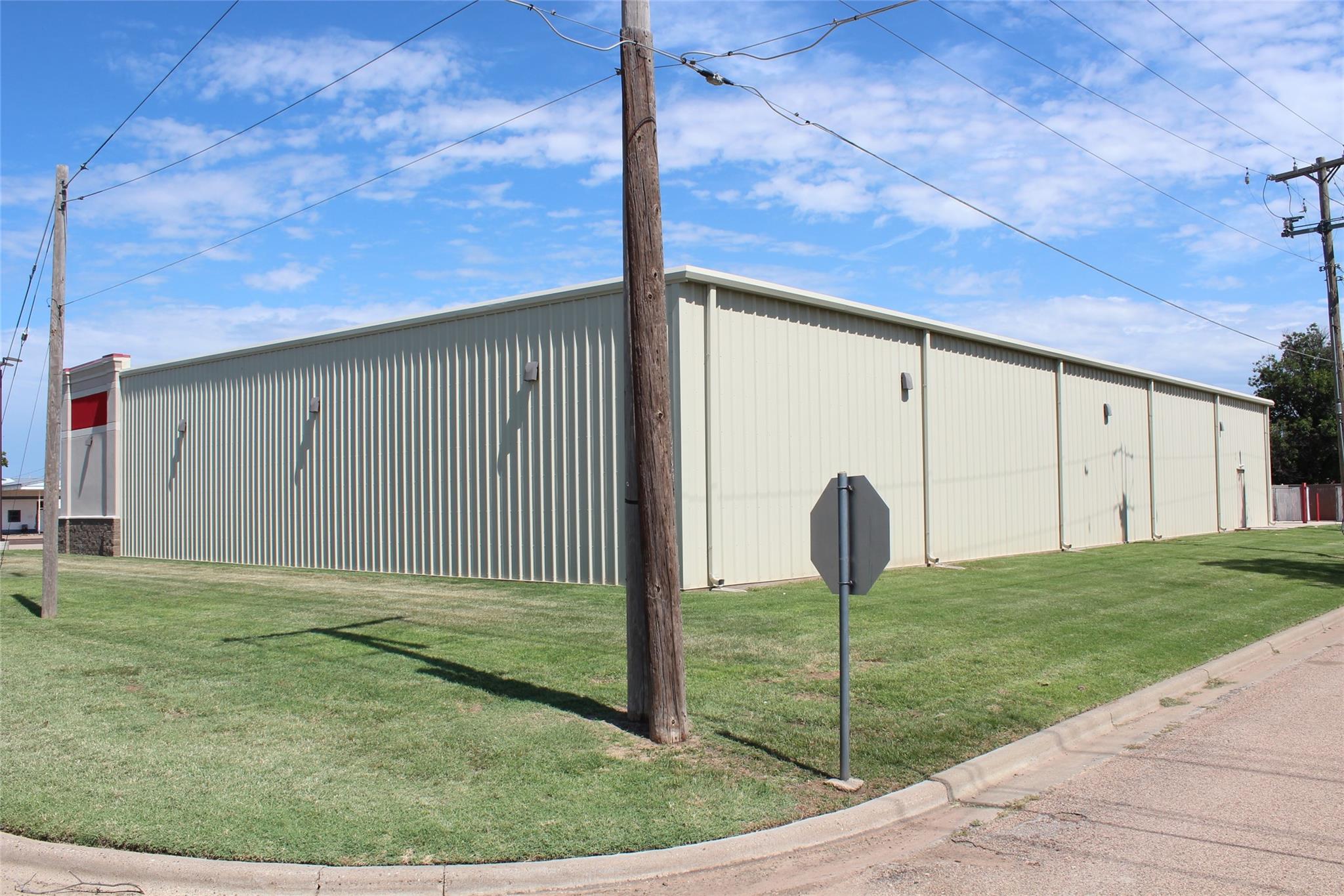 main property photo 3